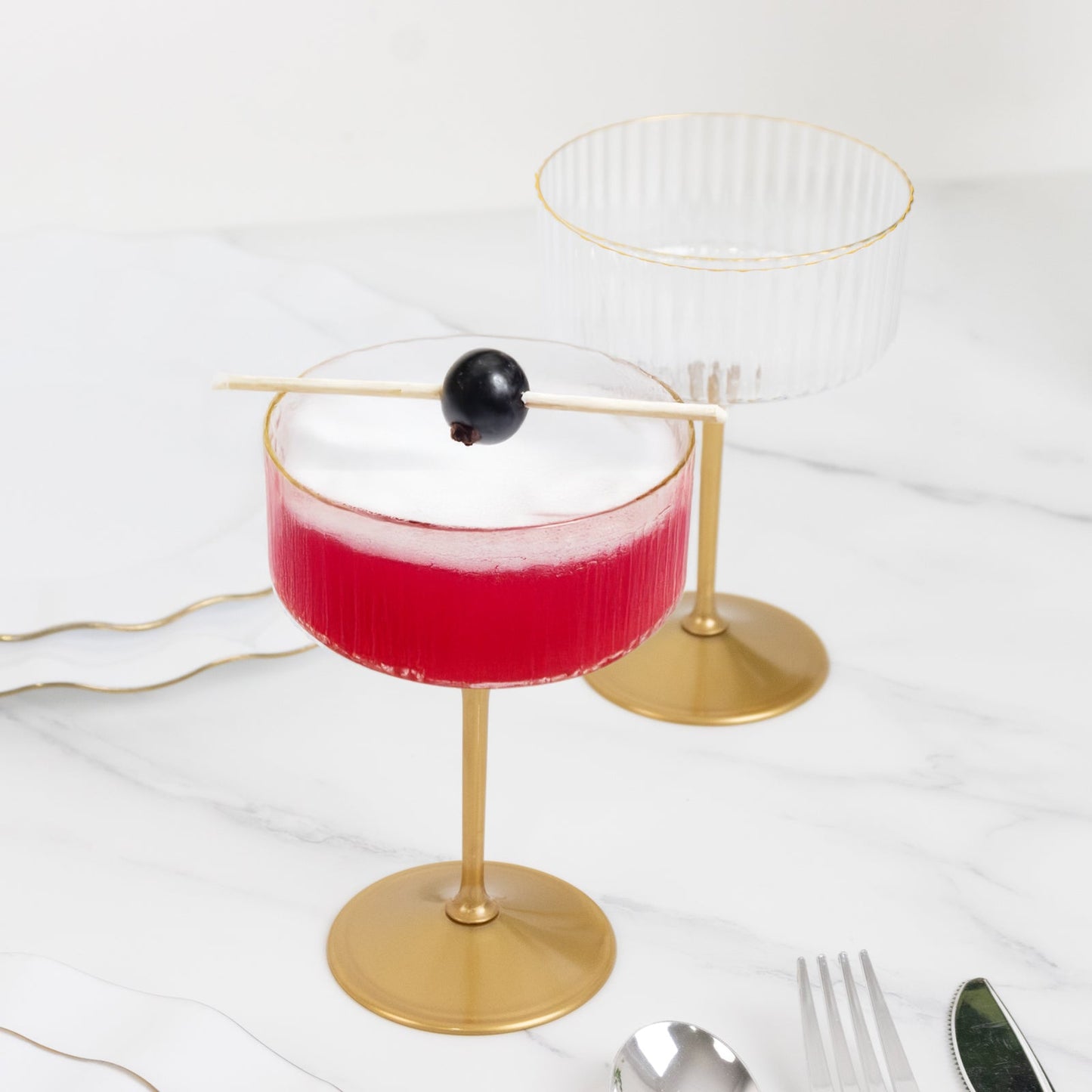 24-Pack Plastic Cocktail Glasses – 10oz Clear Ribbed Premium Disposable Coupe Champagne Cups with Gold Detachable Stem & Base – Party & Event Drinkware