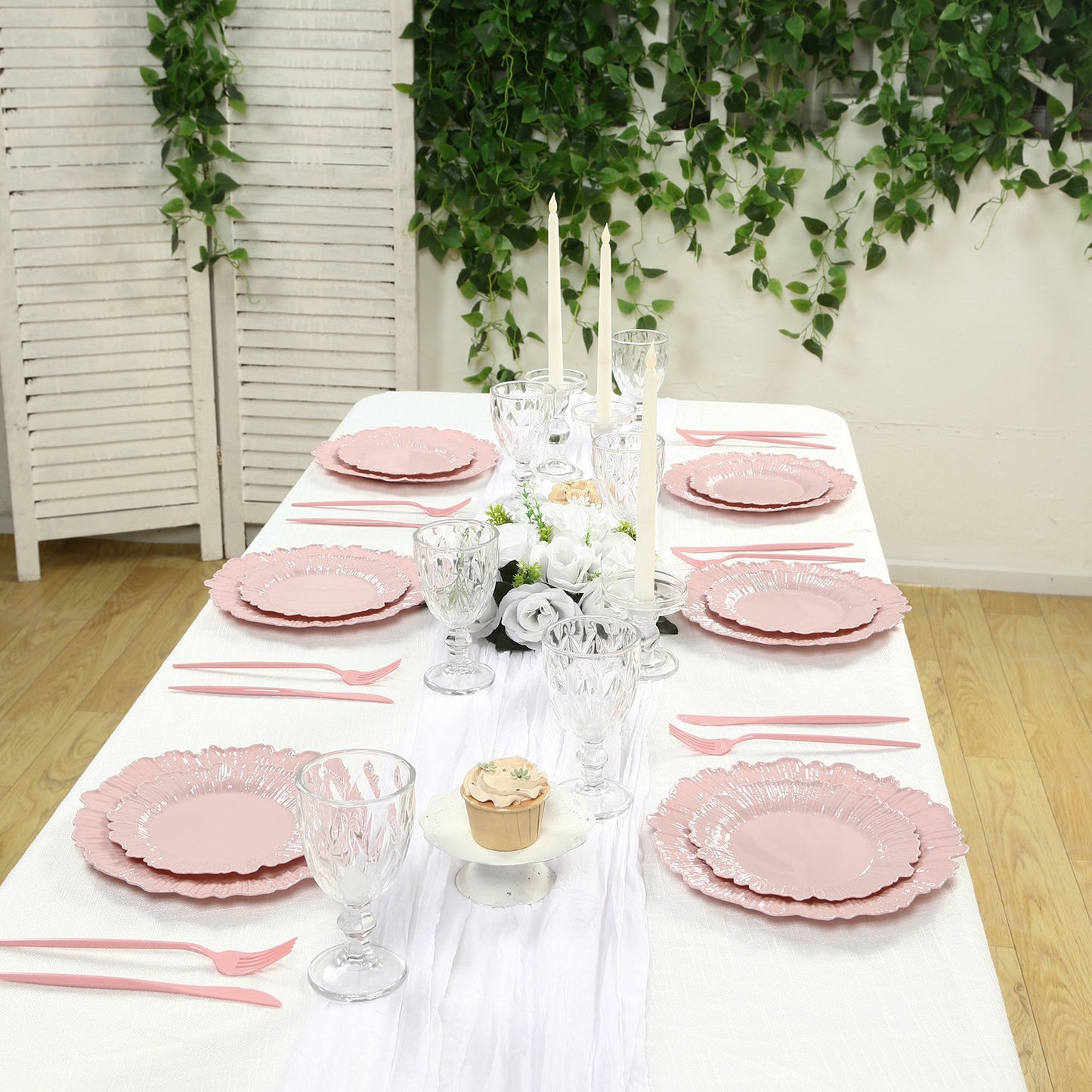 20-Pack 7" Plastic Dessert Plates – Blush Reef Design Appetizer Salad Party Plates – Elegant Disposable Tableware