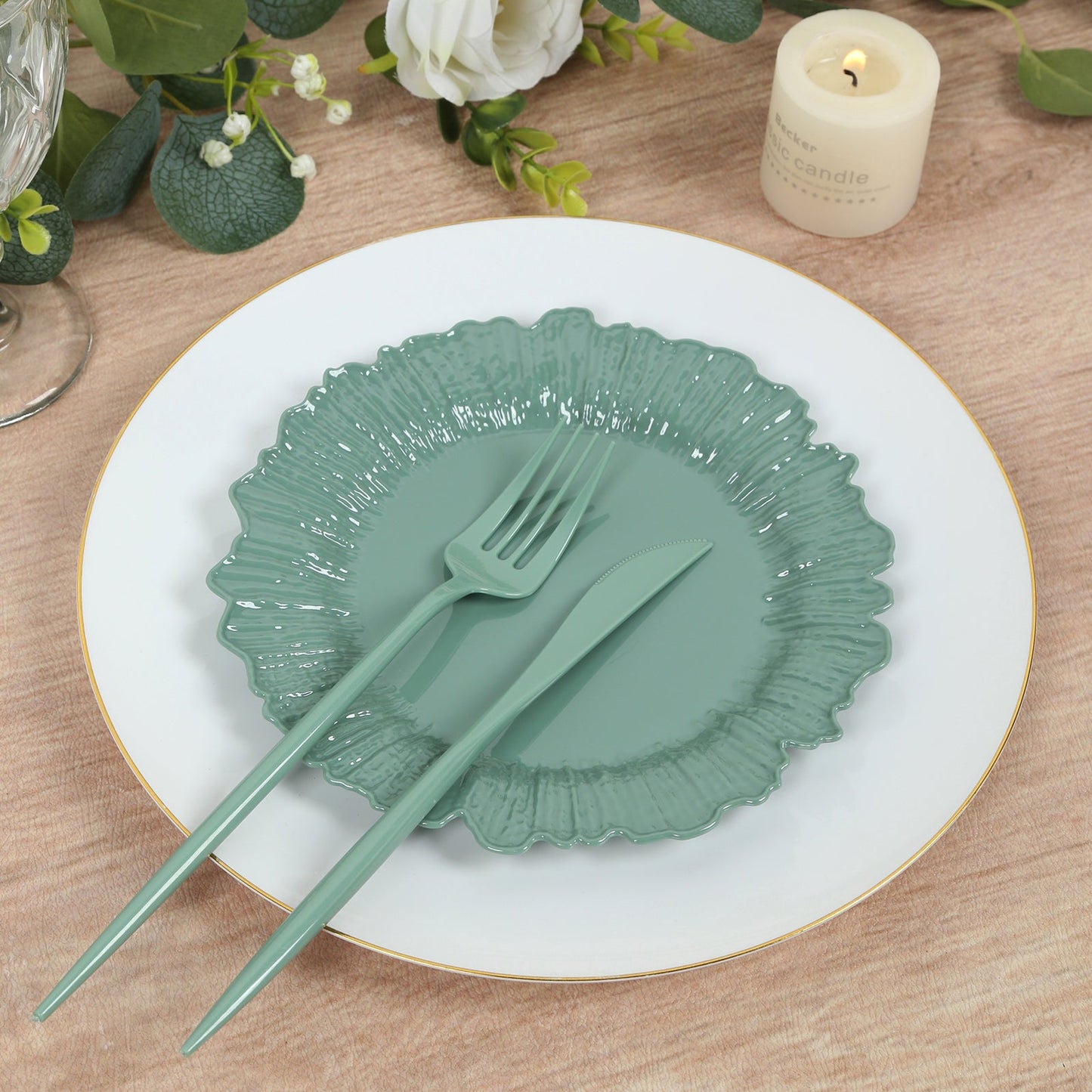 20-Pack 7" Plastic Dessert Plates – Dusty Sage Green Reef Design Appetizer Salad Party Plates – Elegant Disposable Tableware