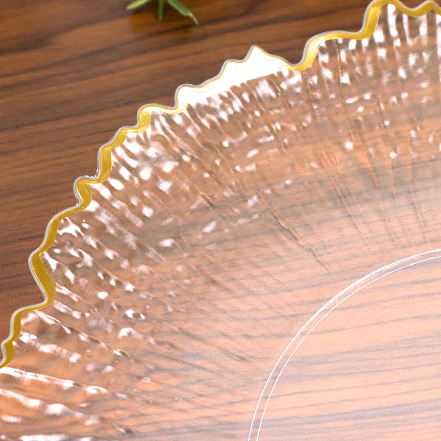 20 Pack 7" Plastic Dessert Plates – Clear Reef Design with Gold Rim, Appetizer and Salad Party Plates – Elegant Disposable Tableware