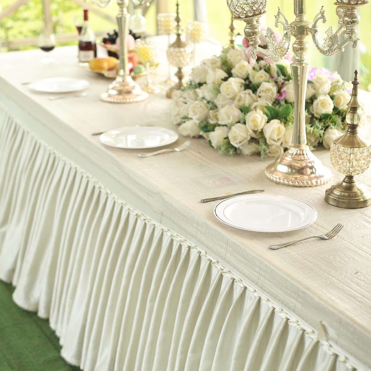 10-Pack Plastic Dinner Plates White with Très Chic Rose Gold Rim - Perfect Disposable Party Plates 10"