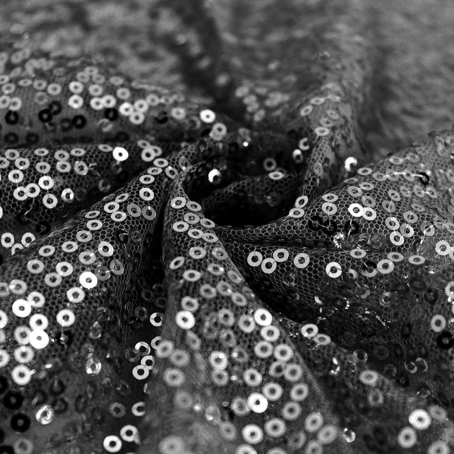 Sequin 120" Round Tablecloth Black - Seamless Glittering Table Cover