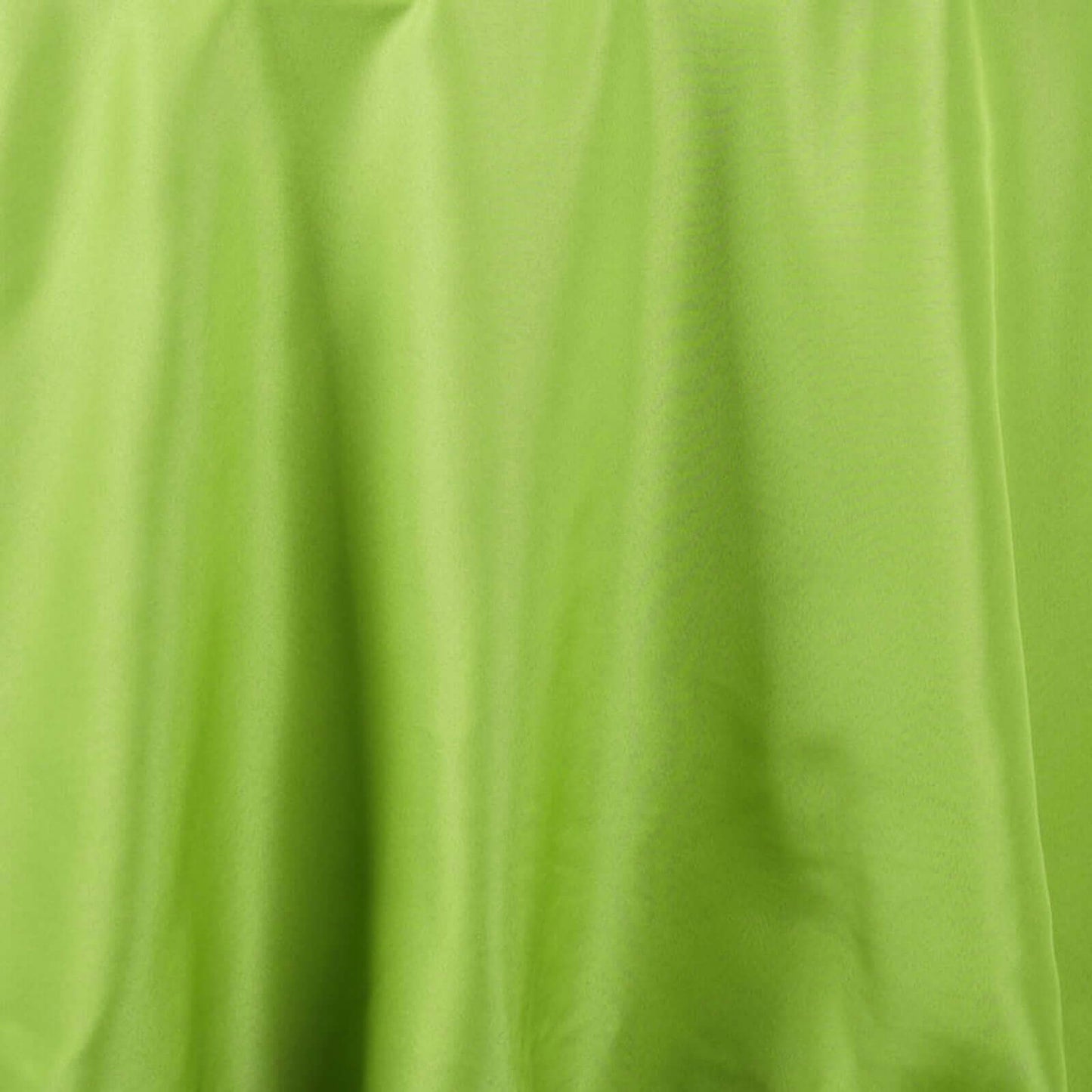 Polyester 108" Round Tablecloth Apple Green - Wrinkle-Resistant Table Cover