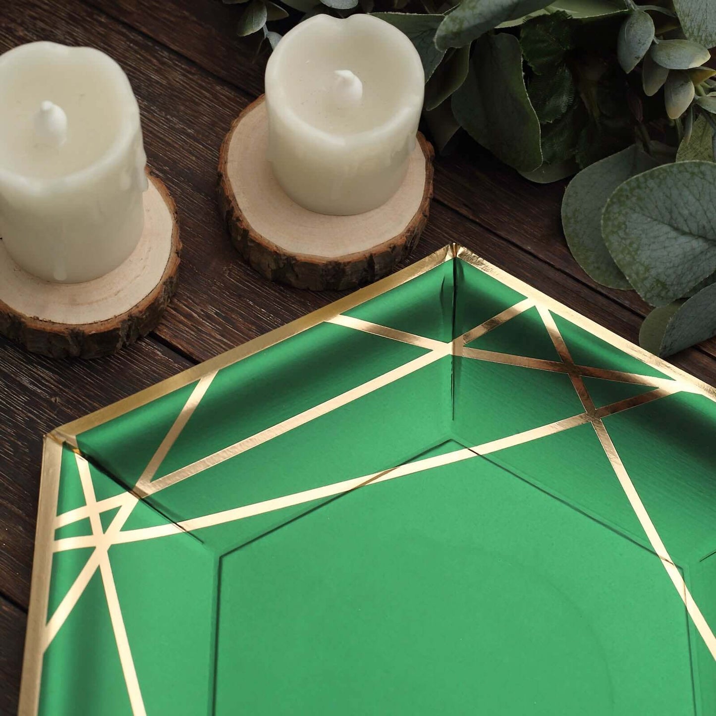 25-Pack Paper 9" Hexagon Dinner Plates in Hunter Emerald Green with Gold Geometric Lines & Rim - Stylish Disposable Geometric 300GSM Party Plates