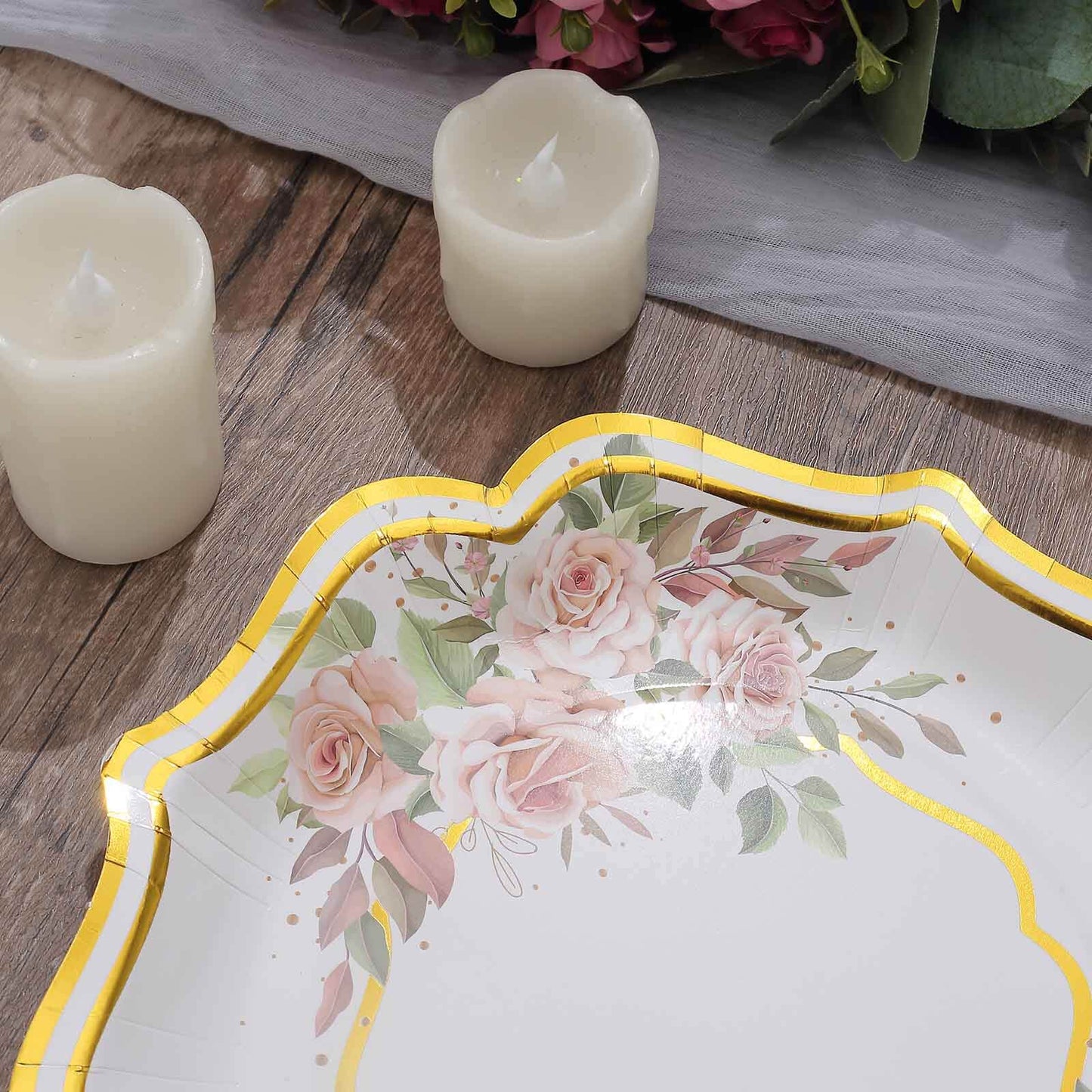 25-Pack Paper 10" Dinner Plates in White with Floral Print & Gold Scallop Rim - Disposable 300GSM Party Plates for Cocktail Events & Receptions