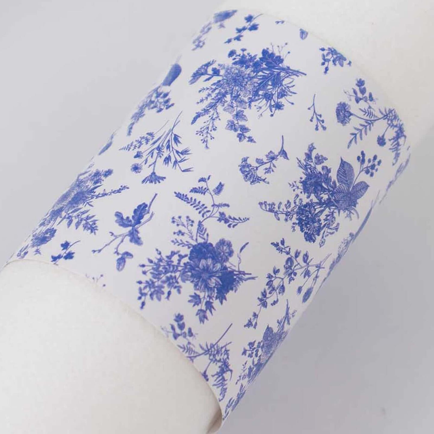 50 Pack White Blue Paper Napkin Holder Bands in French Toile Floral Pattern, Disposable Napkin Rings - 1.5"