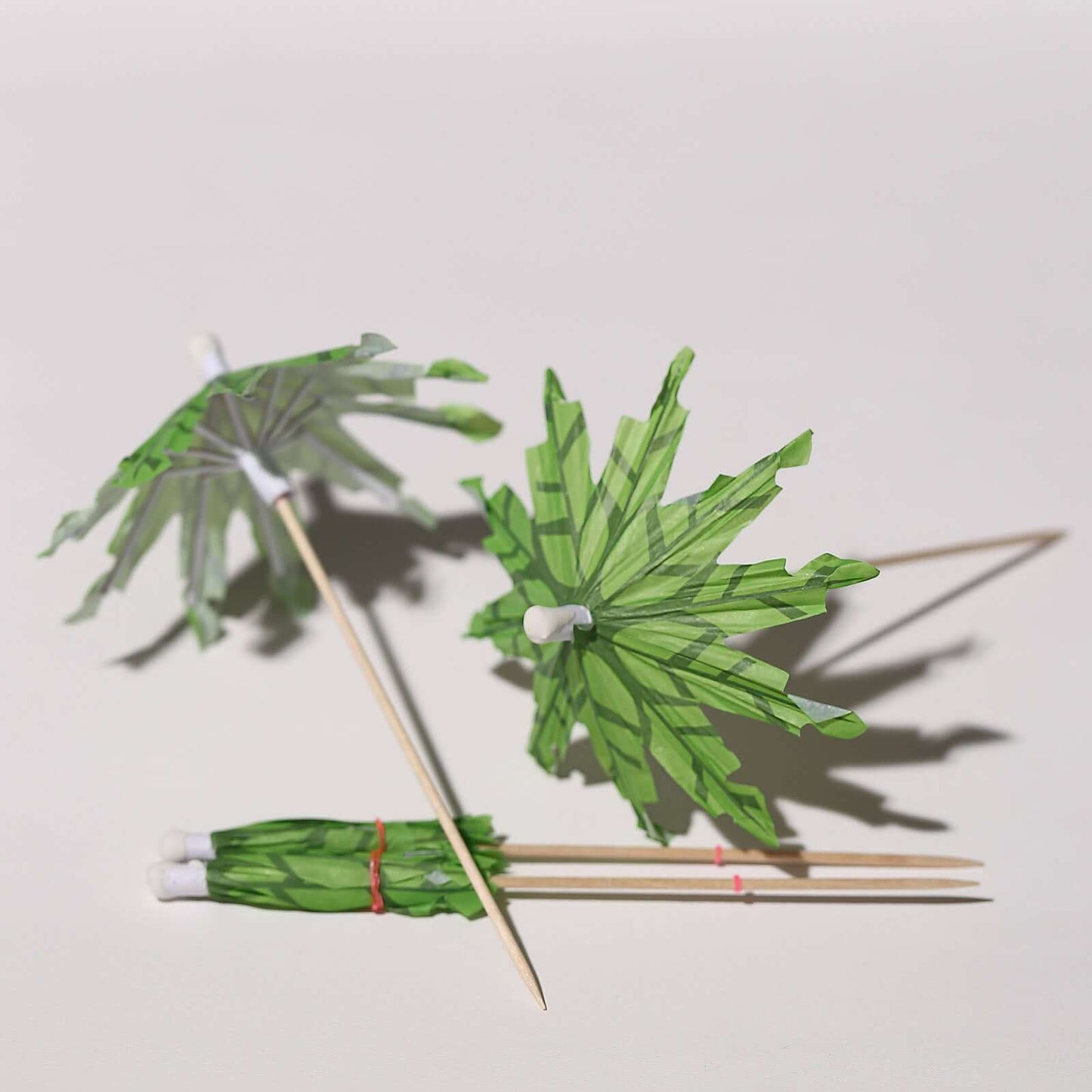 50-Pack Bamboo Cocktail Picks Tropical Leaf Parasol Design Green - Eco Friendly Disposable Drink Stick 6"