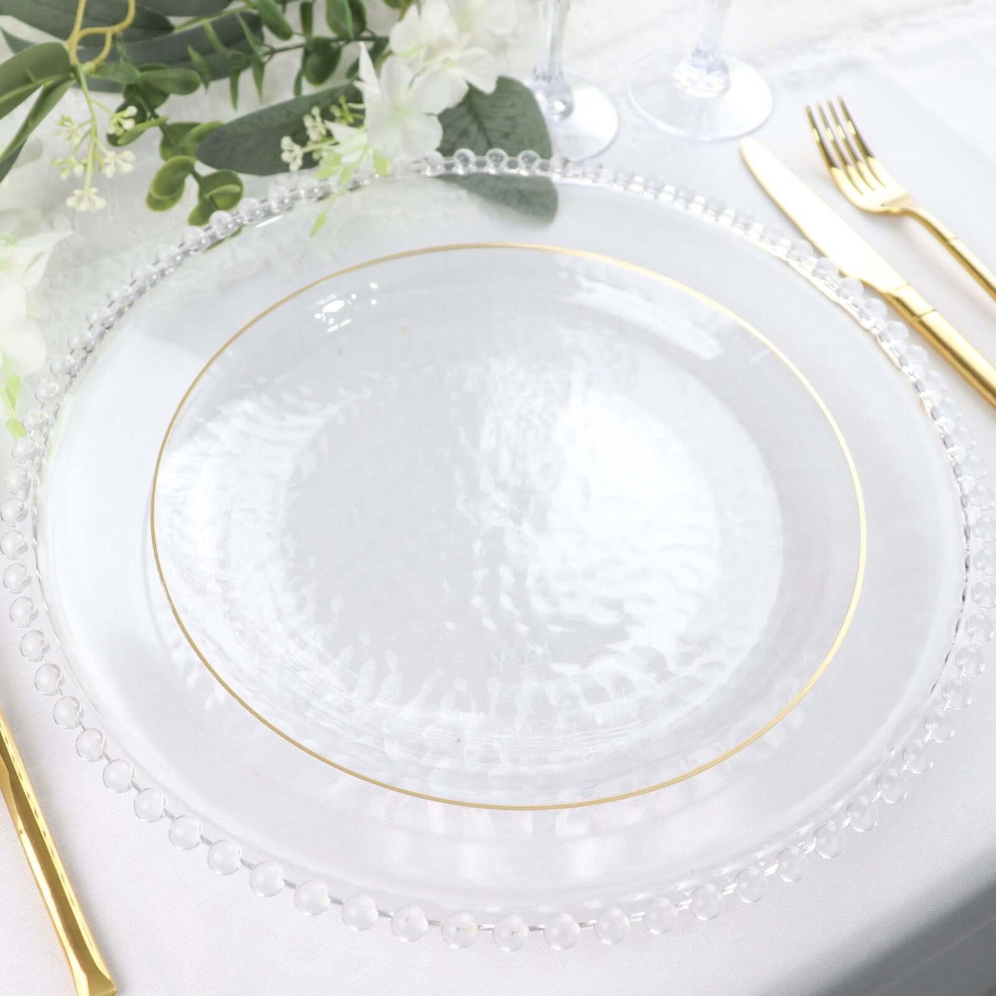 10-Pack Plastic 9" Round Dinner Plates in Clear Hammered Design with Gold Rim - Modern Disposable Party Plates for Events & Banquets