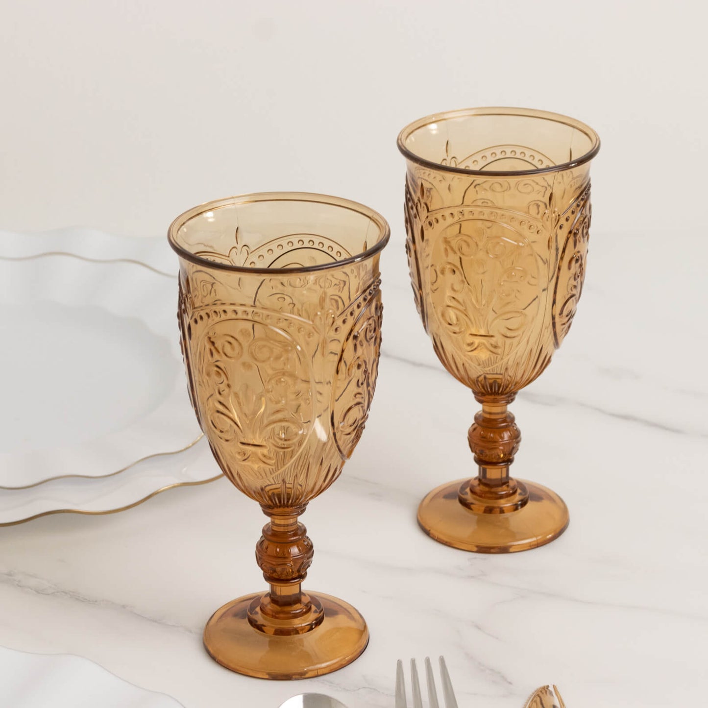 24-Pack Plastic Wine Glasses 10oz â€“ Amber Gold Vintage Goblets with Retro Embossed Design, Elegant Drinkware - 7" Tall