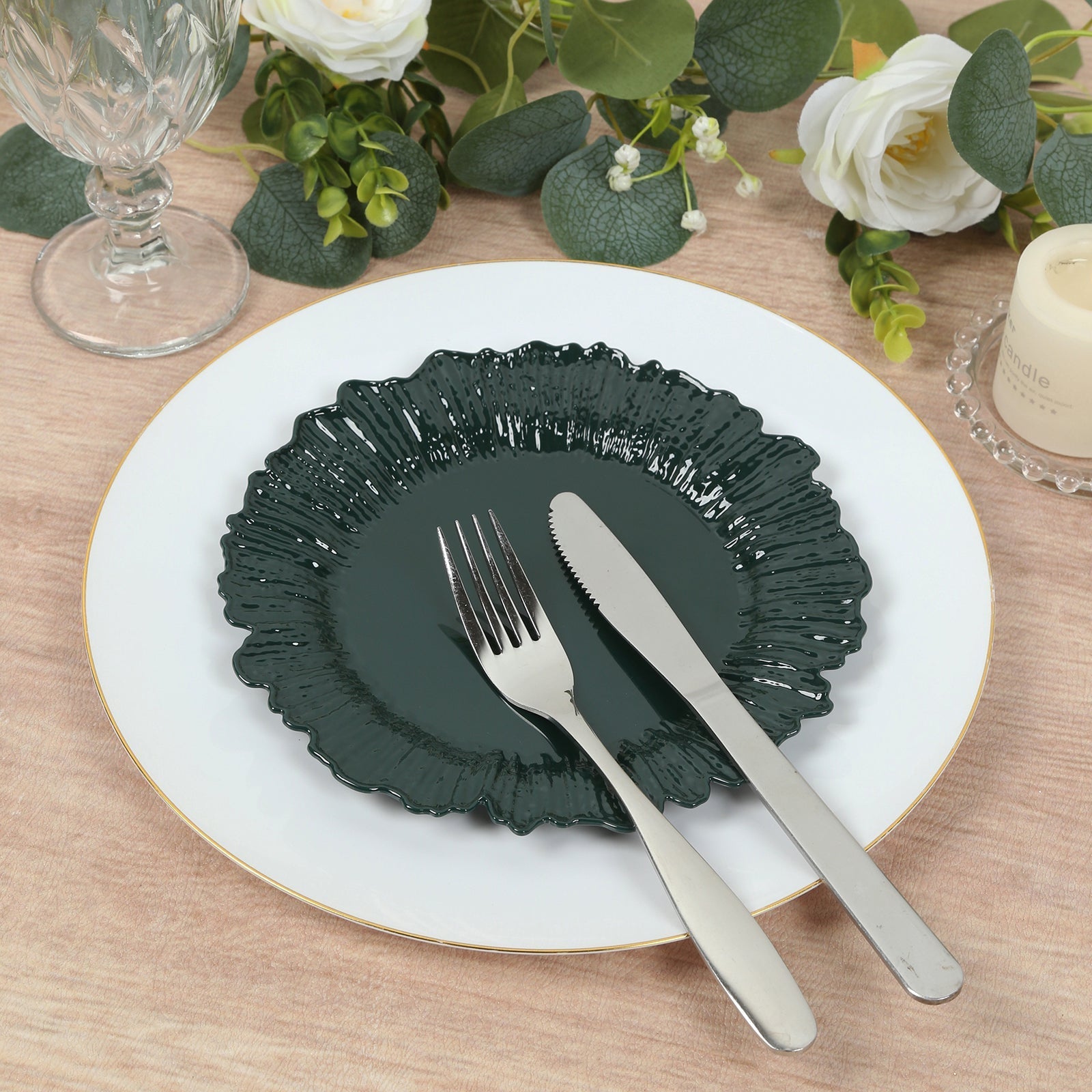 20-Pack 7’’ Plastic Dessert Plates â€“ Hunter Emerald Green Reef Design Appetizer Salad Party Plates â€“ Elegant