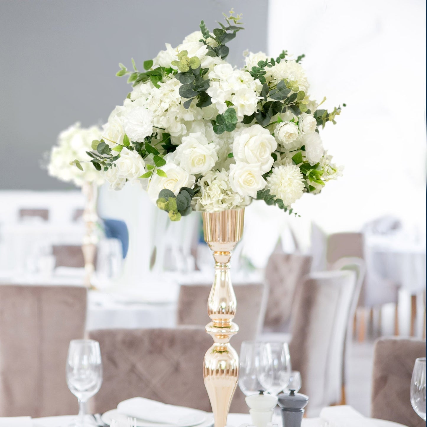 22-Inch White Silk Flower Grand Centerpiece â€“ Pre-Arranged Artificial Rose, Hydrangea & Chrysanthemum Ball for Wedding & Event DÃ©cor