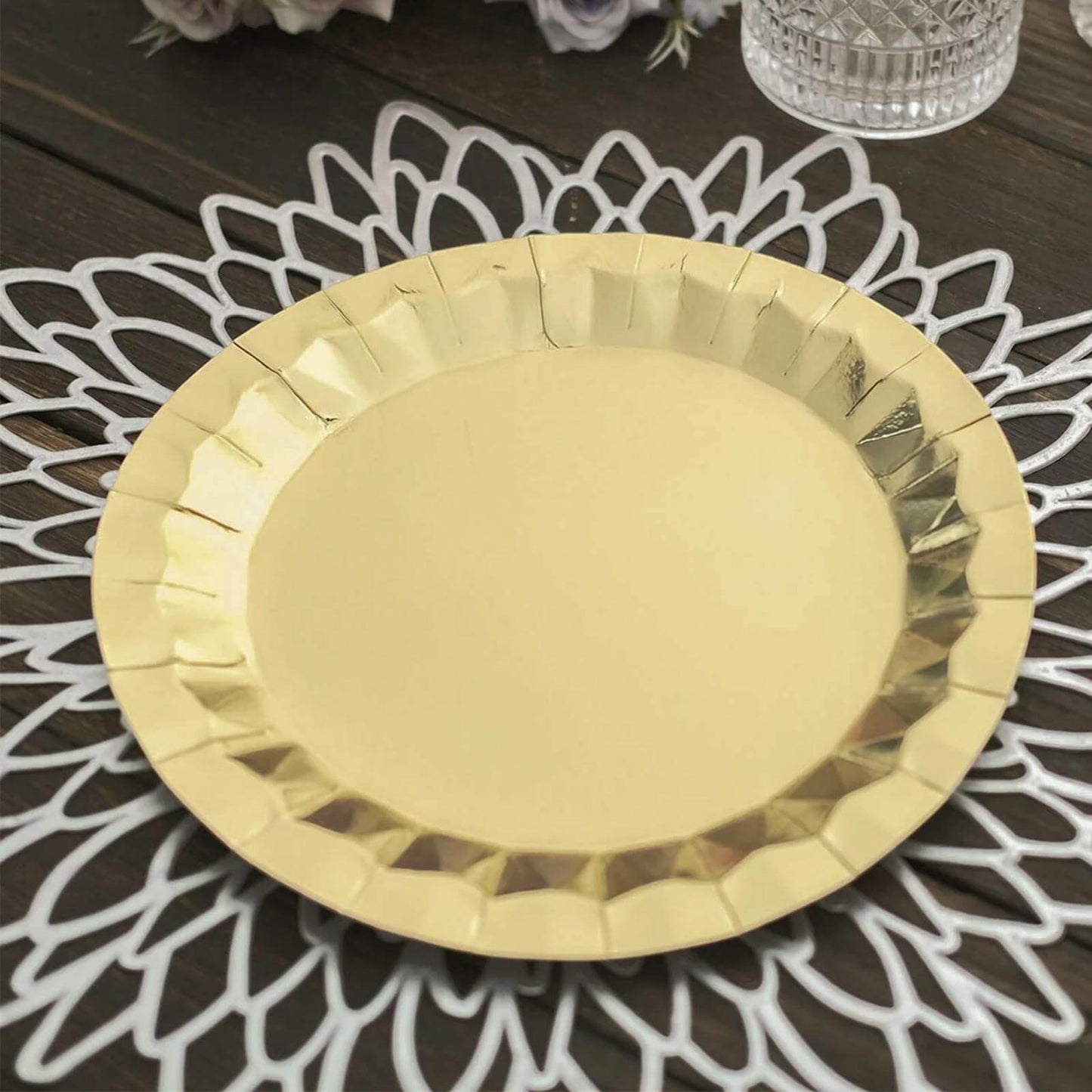 25-Pack Paper 9" Round Dinner Plates in Metallic Gold with Geometric Prism Rim - Disposable 400GSM Party Plates for Banquets & Celebrations
