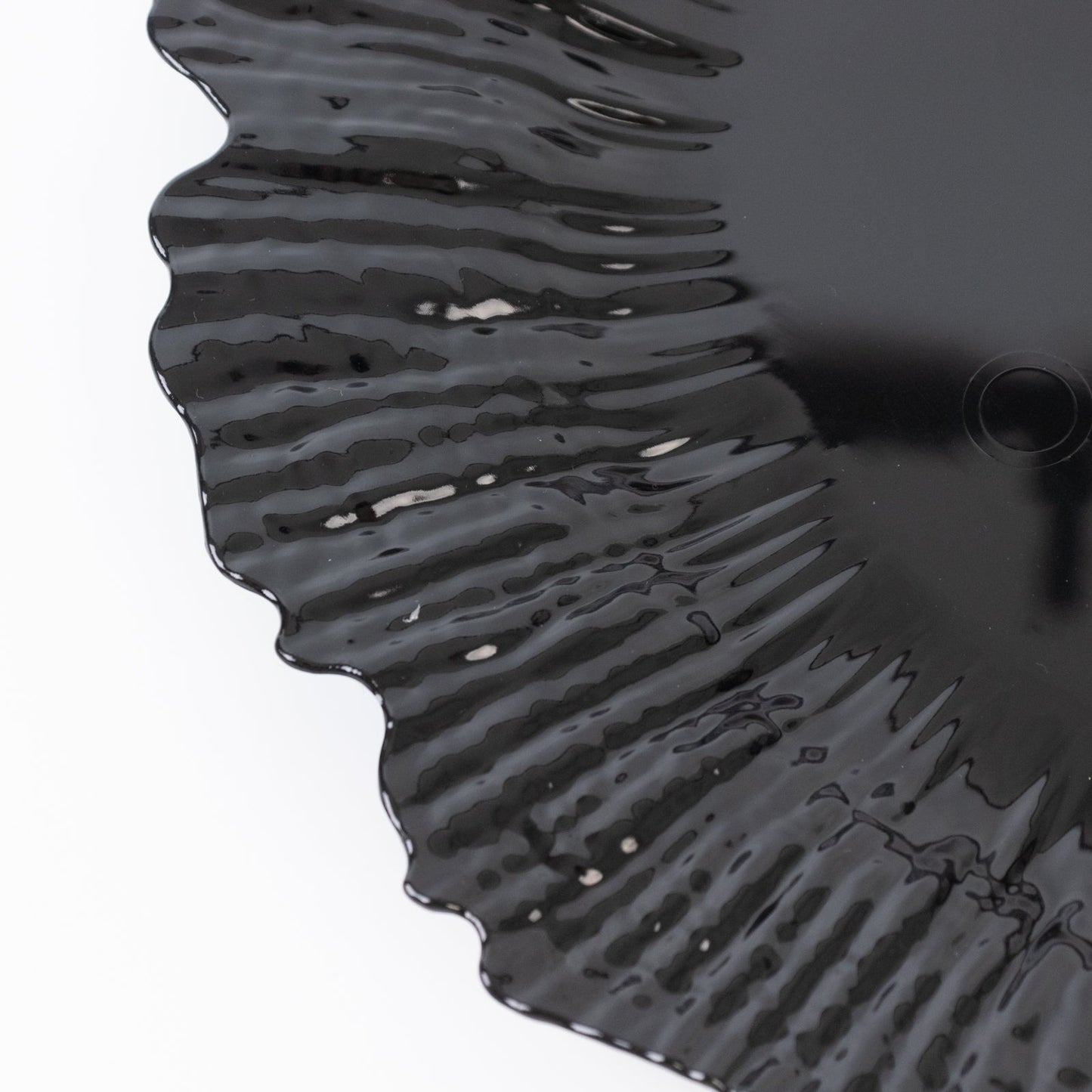 10 Pack Economy Reef Plastic Charger Plates â€“ 13" Black Dinner Plate Chargers for Weddings, Parties & Catering