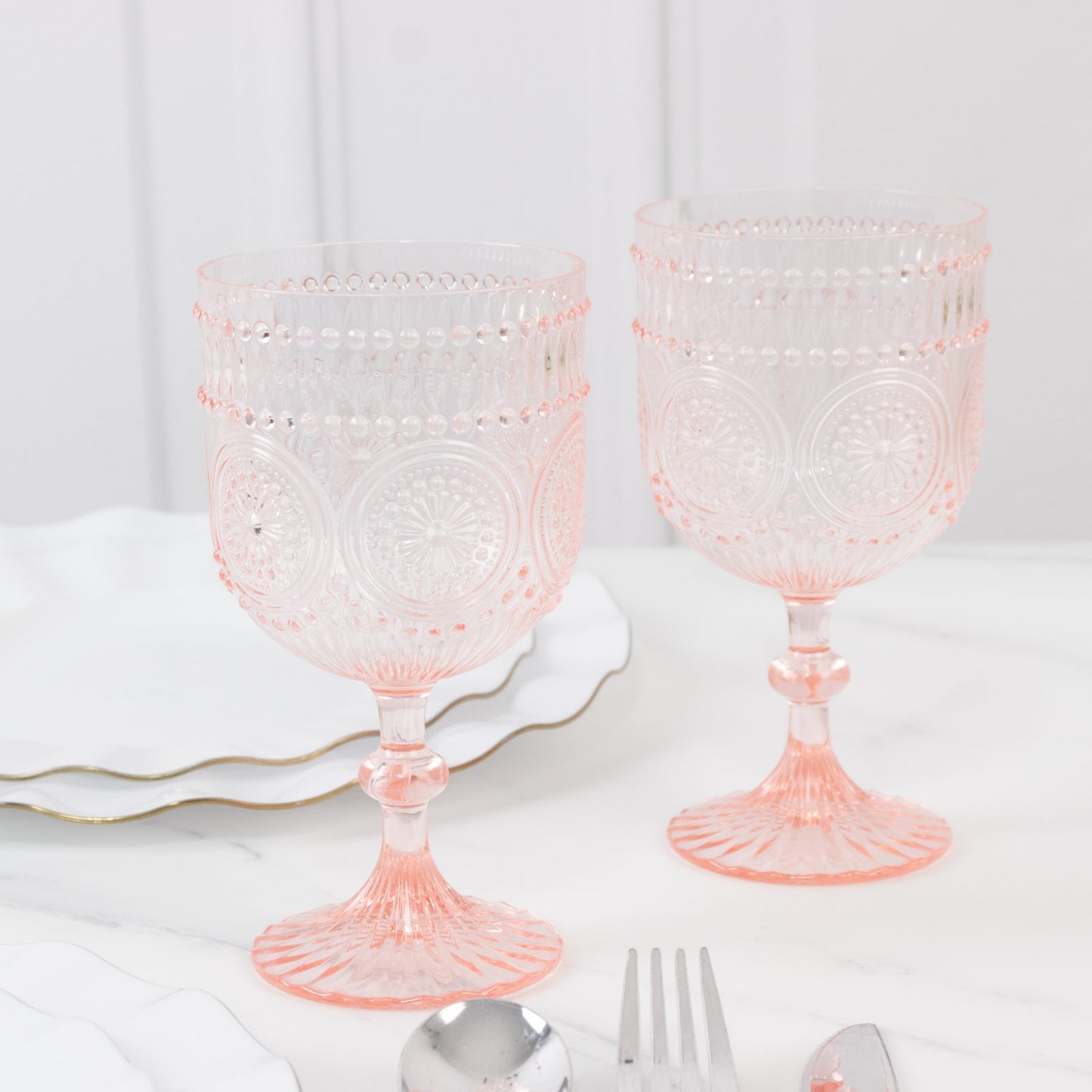 12 Pack Vintage Plastic Wine Goblets â€“ 15oz Reusable Shatterproof Blush Embossed Floral Pattern Drinkware, Decorative Cups