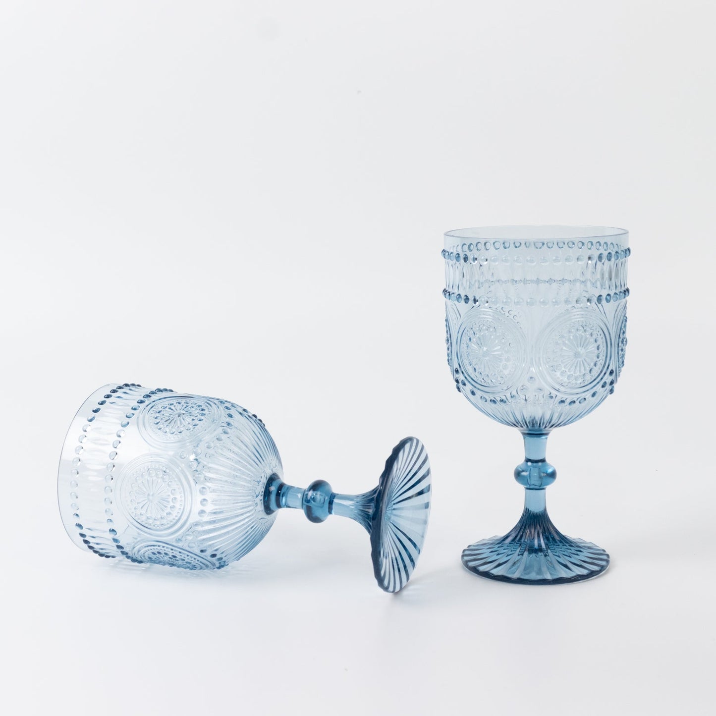 12 Pack Vintage Plastic Wine Goblets â€“ 15oz Reusable Shatterproof Dusty Blue Embossed Floral Pattern Drinkware, Decorative Cups