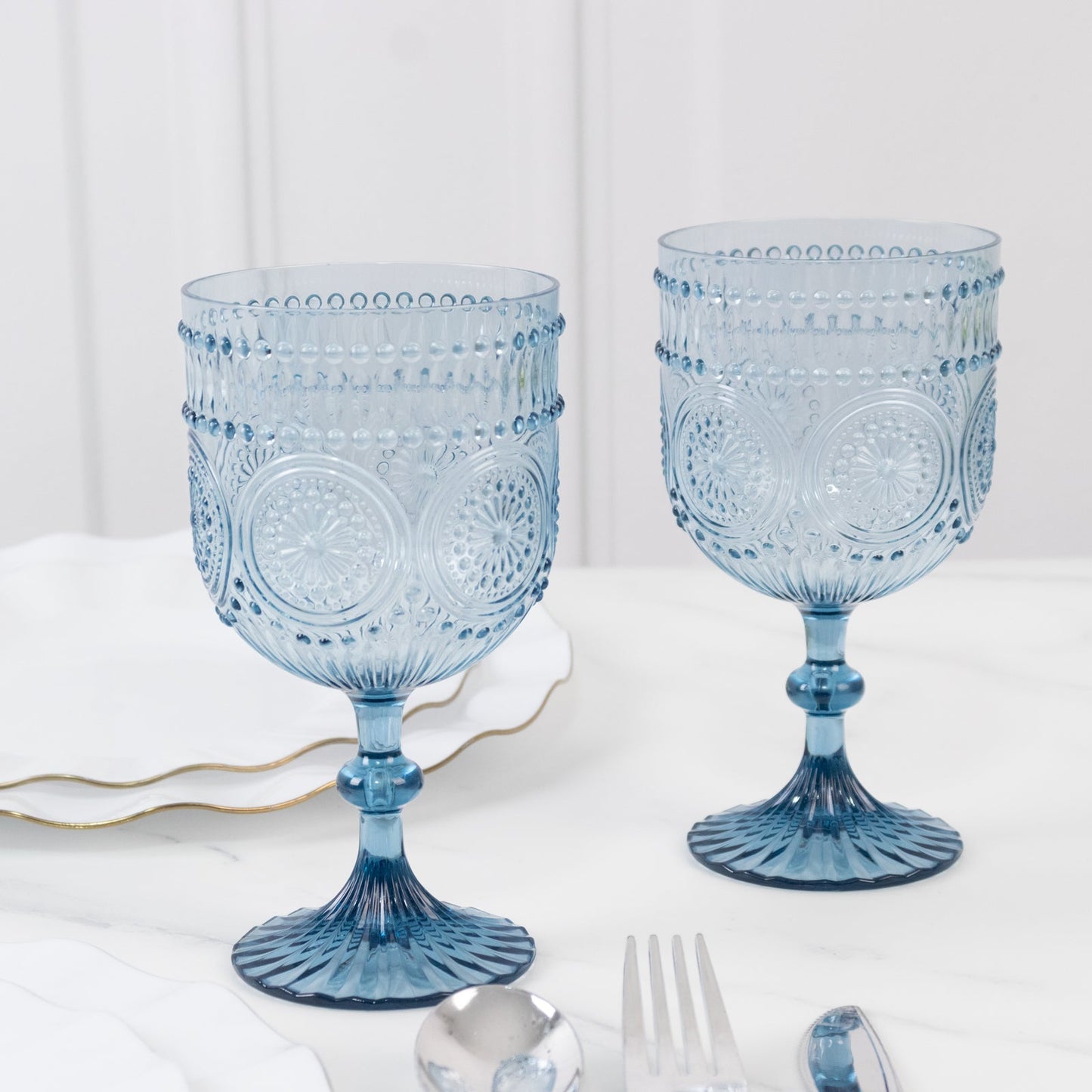 12 Pack Vintage Plastic Wine Goblets â€“ 15oz Reusable Shatterproof Dusty Blue Embossed Floral Pattern Drinkware, Decorative Cups