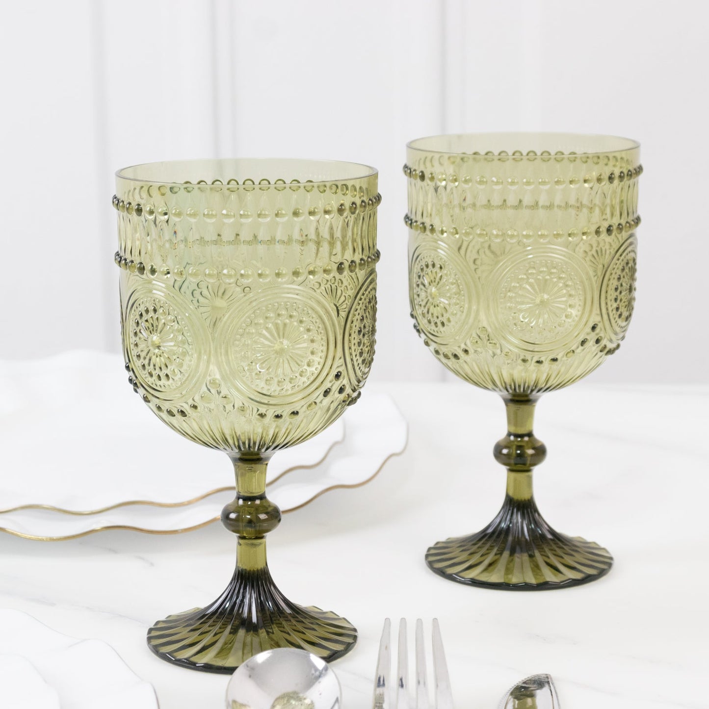 12 Pack Vintage Plastic Wine Goblets â€“ 15oz Reusable Shatterproof Dusty Sage Green Embossed Floral Pattern Drinkware, Decorative Cups