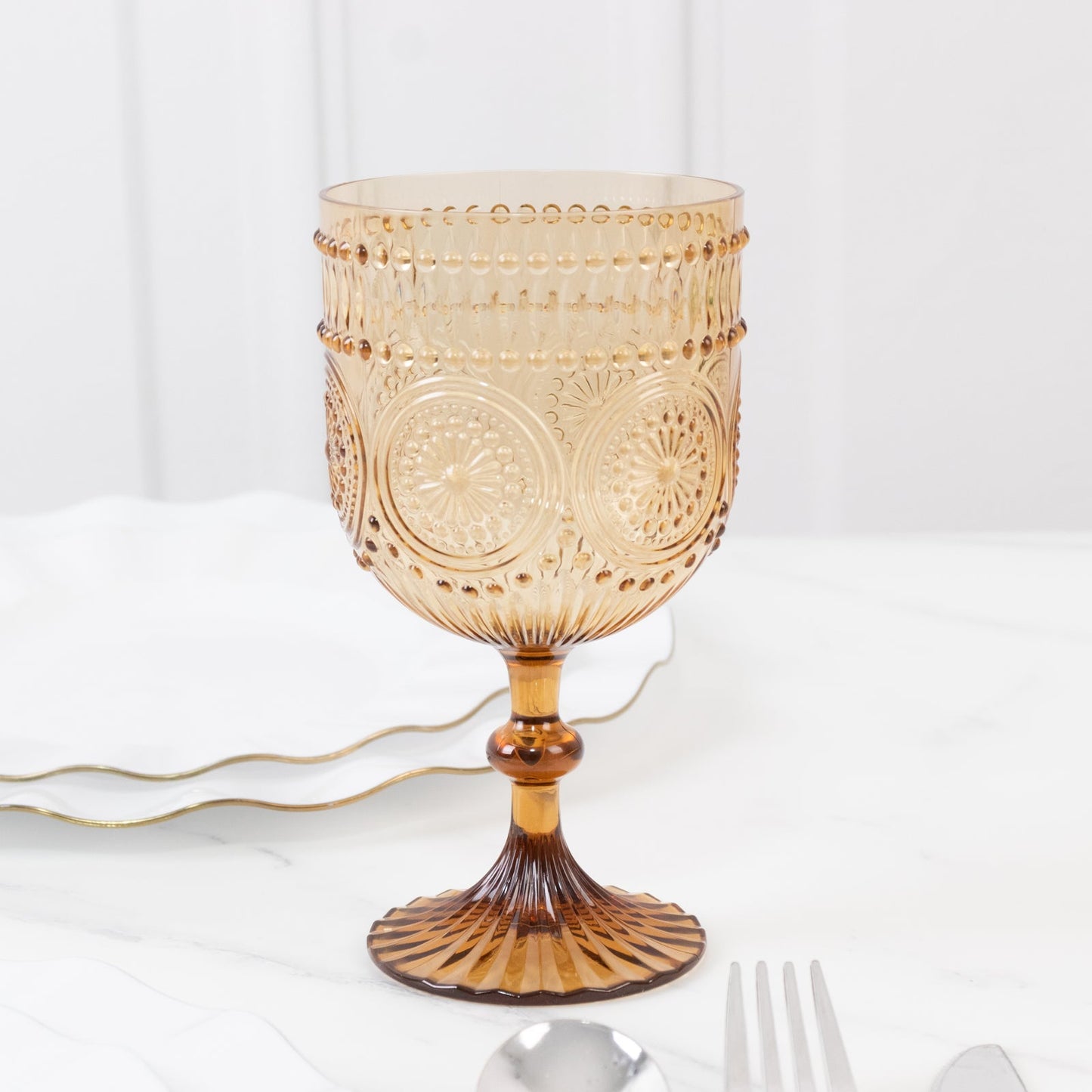 12 Pack Vintage Plastic Wine Goblets â€“ 15oz Reusable Shatterproof Amber Gold Embossed Floral Pattern Drinkware, Decorative Cups