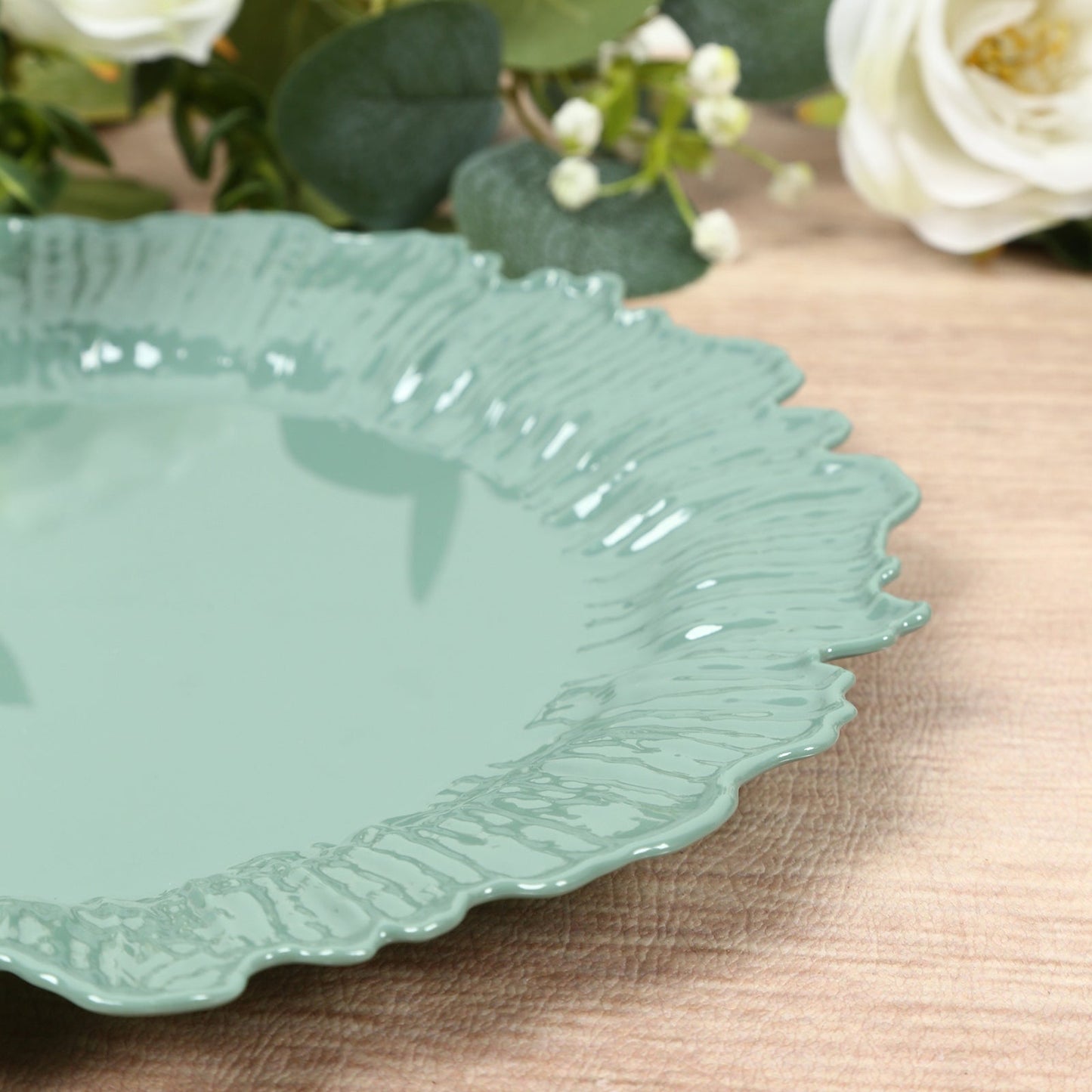 20-Pack 10" Plastic Dinner Plates â€“ Dusty Sage Green Reef Design Party Plates â€“ Elegant Disposable Tableware