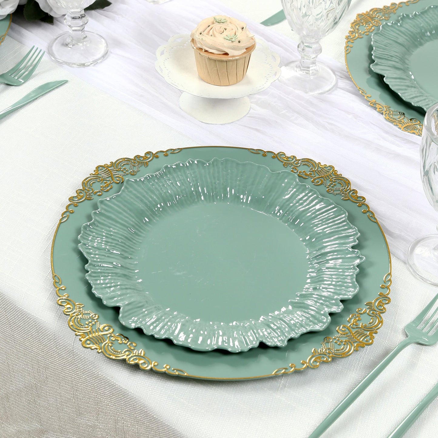 20-Pack 10" Plastic Dinner Plates â€“ Dusty Sage Green Reef Design Party Plates â€“ Elegant Disposable Tableware