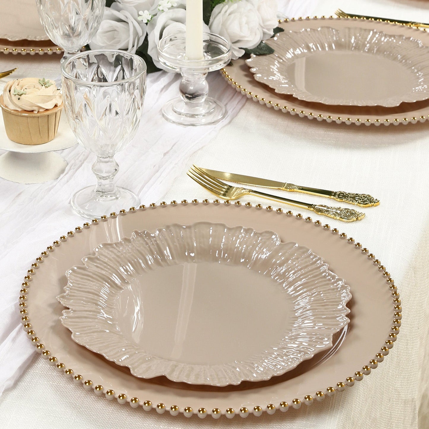 20-Pack 10" Plastic Dinner Plates â€“ Taupe Reef Design Party Plates â€“ Elegant Disposable Tableware