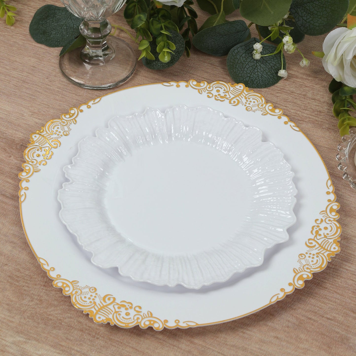 20-Pack 7" Plastic Dessert Plates â€“ White Reef Design Appetizer Salad Party Plates â€“ Elegant Disposable Tableware