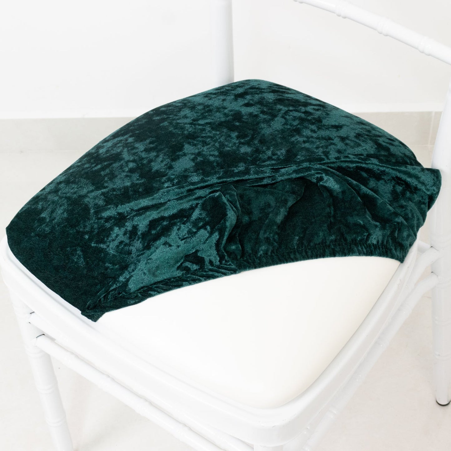 5 Pack Crushed Velvet Seat Pad Covers for Chiavari Chairs â€“ Hunter Emerald Green Fitted Dining Chair Cushion Slipcovers, Washable & Reusable