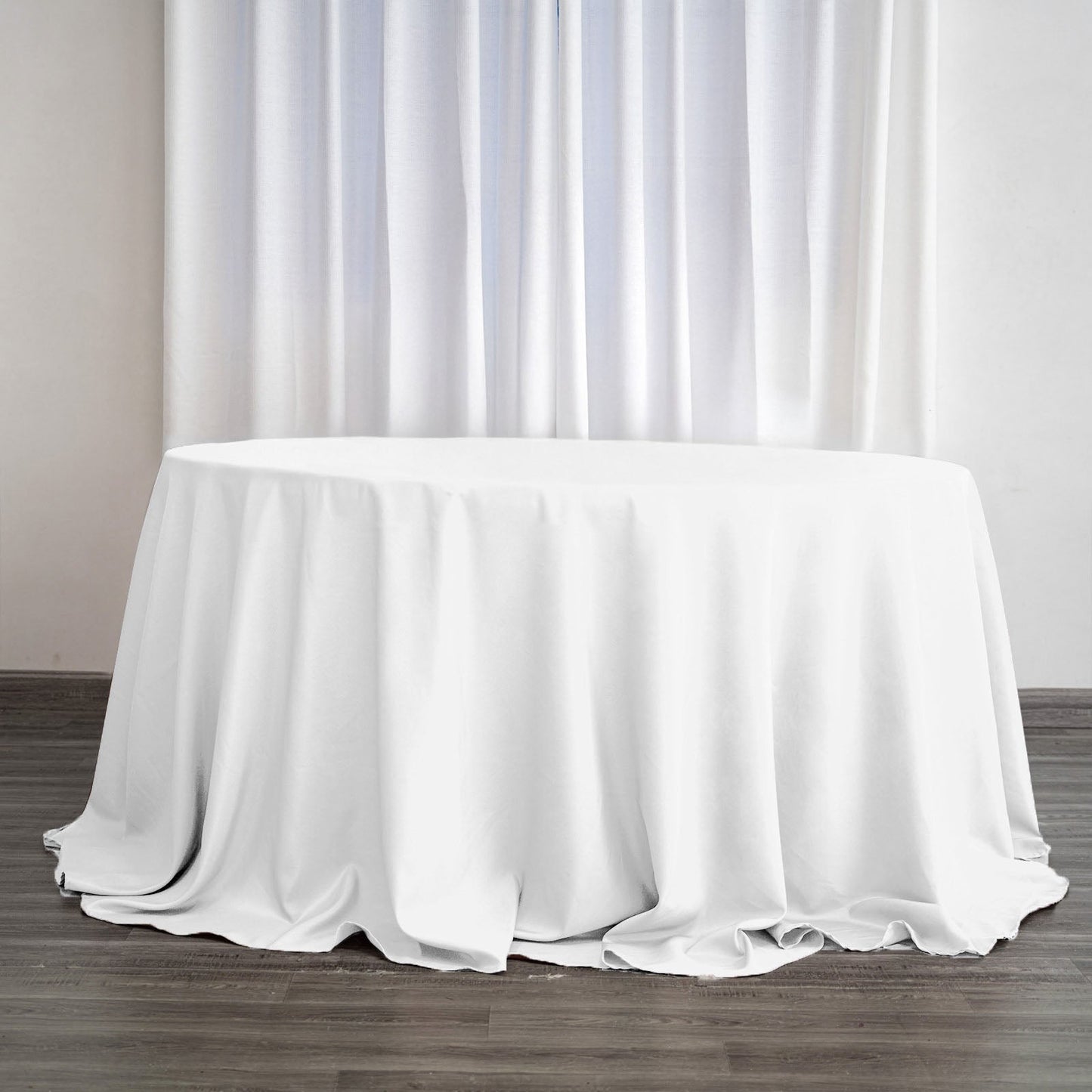 Polyester 132" Round Tablecloth White - Seamless Chic Design for Grand Celebrations