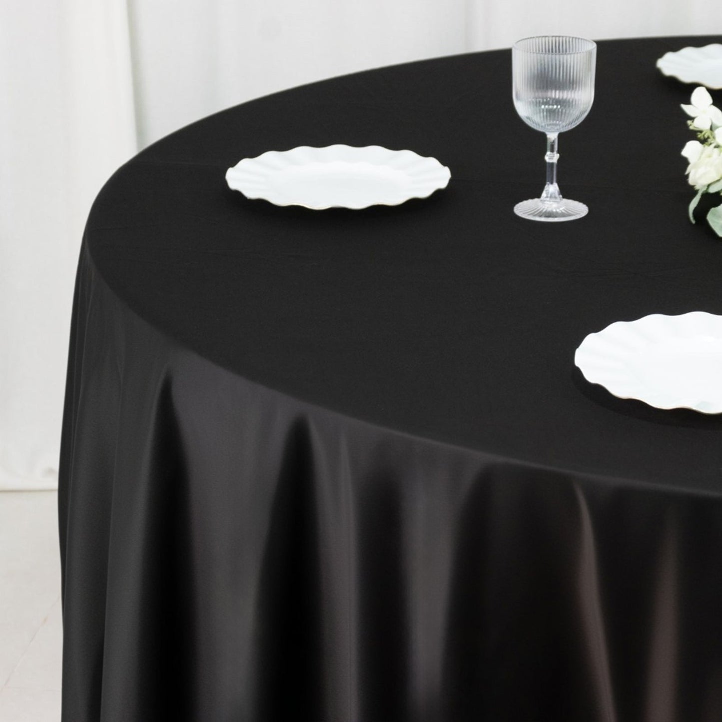 Fire Retardant Scuba Tablecloth â€“ 120" Round Black, Wrinkle Free, Stain Resistant, Seamless Polyester Cover