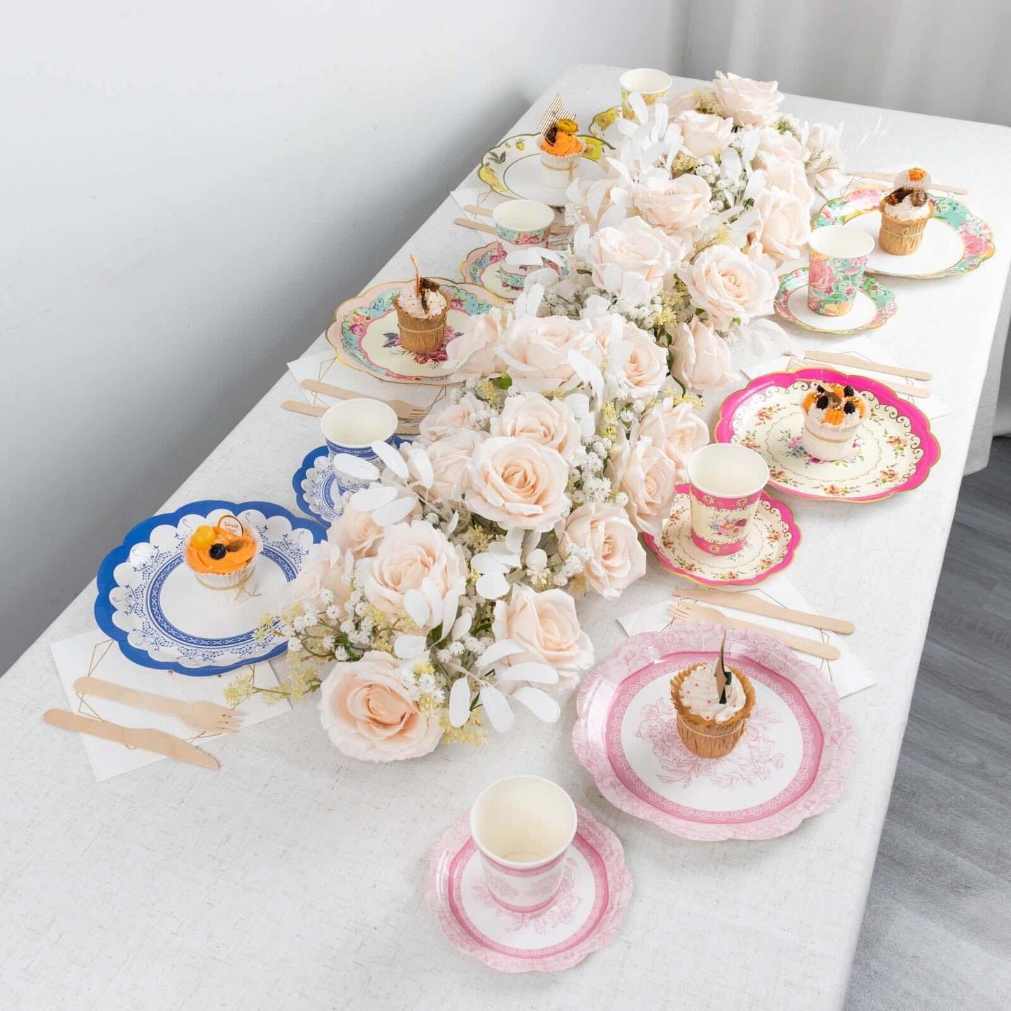 24-Pack Paper 9" Round Dinner Plates in Mixed Floral Print with Scalloped Edge - Disposable Party Plates for Baby Showers & Vintage Themes