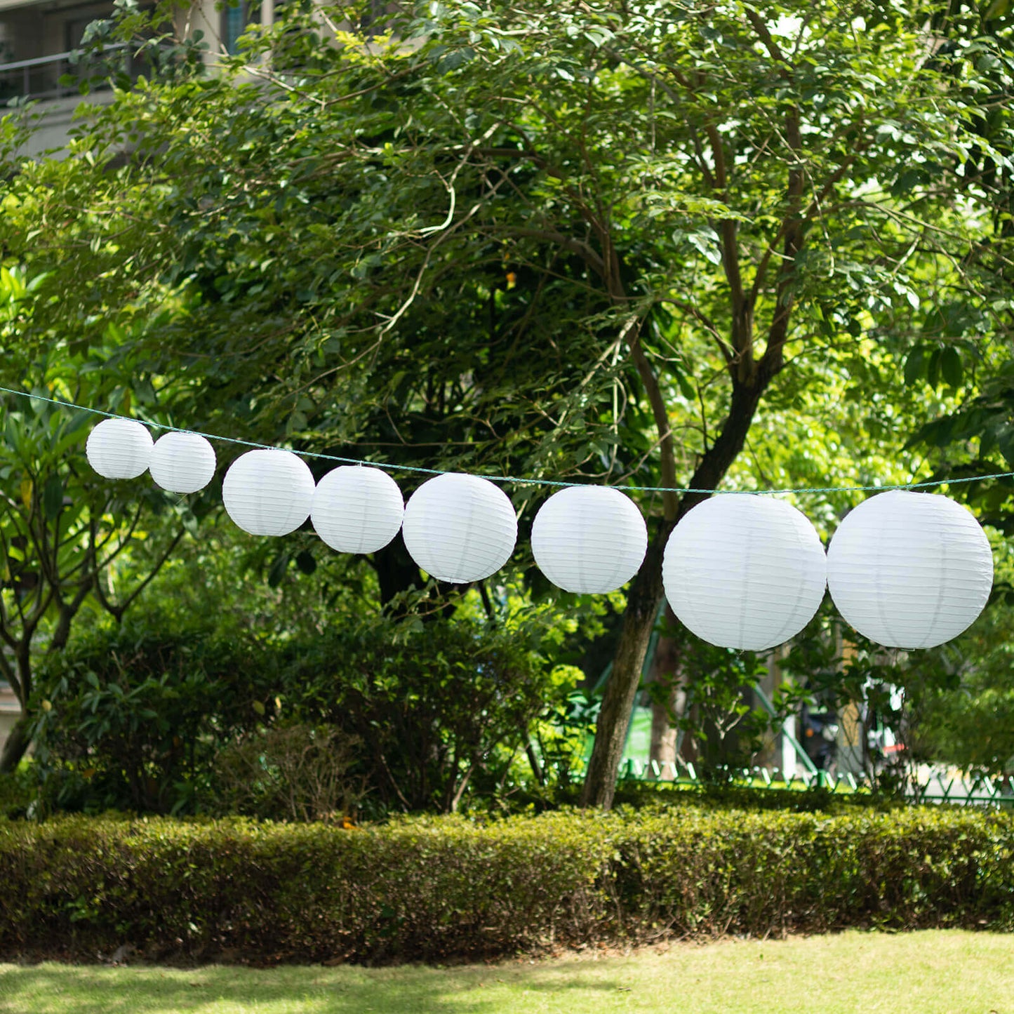 Set of 8 White Hanging Paper Lanterns, Decorative Round Chinese Sky Lanterns, Assorted Sizes  - 6",8",10",14"