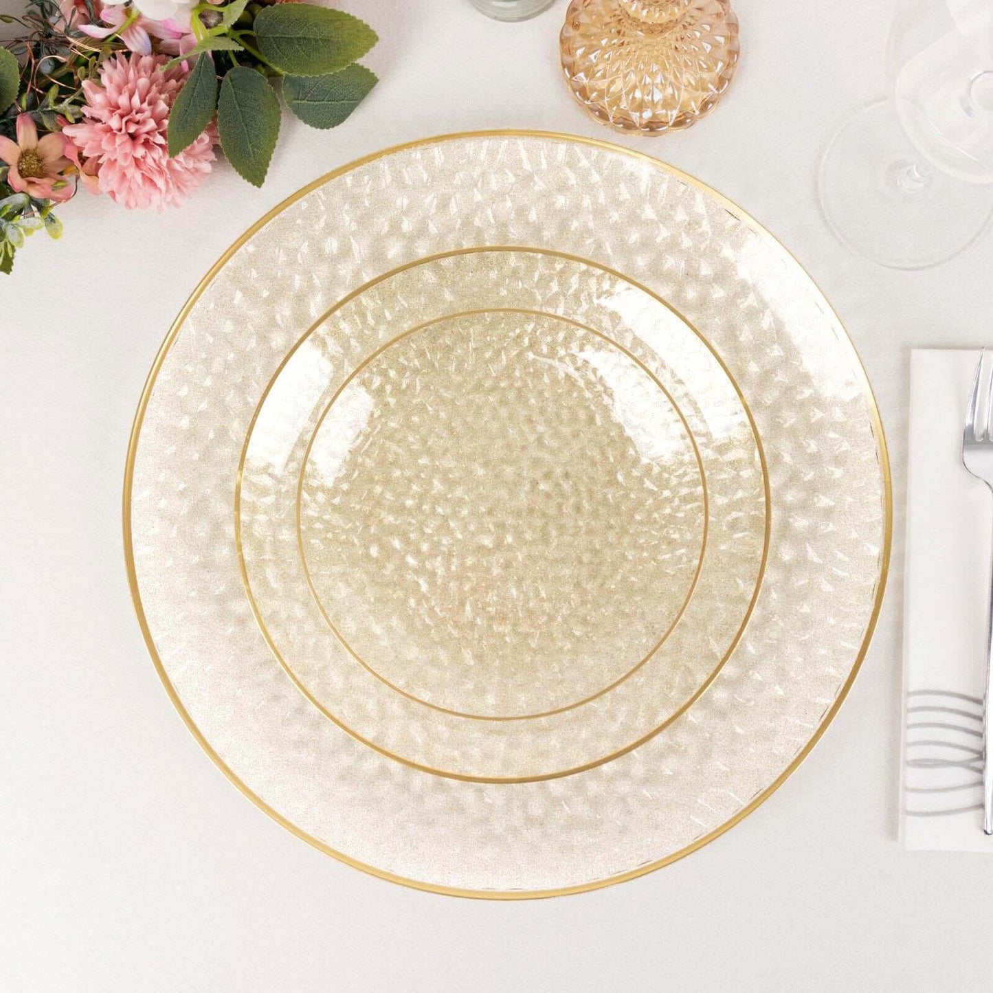 10-Pack Economy Plastic Round Charger Plates 13" in Clear Hammered Design with Glittered Gold Rim - Decorative Dinner Party Serving Plates