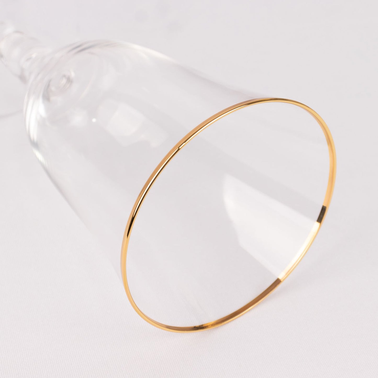 6-Pack Red Wine Glasses Clear Gold Rimmed Design with Short Beaded Stem - Chic Crystal Goblets for Drinks & Events 16oz 7"