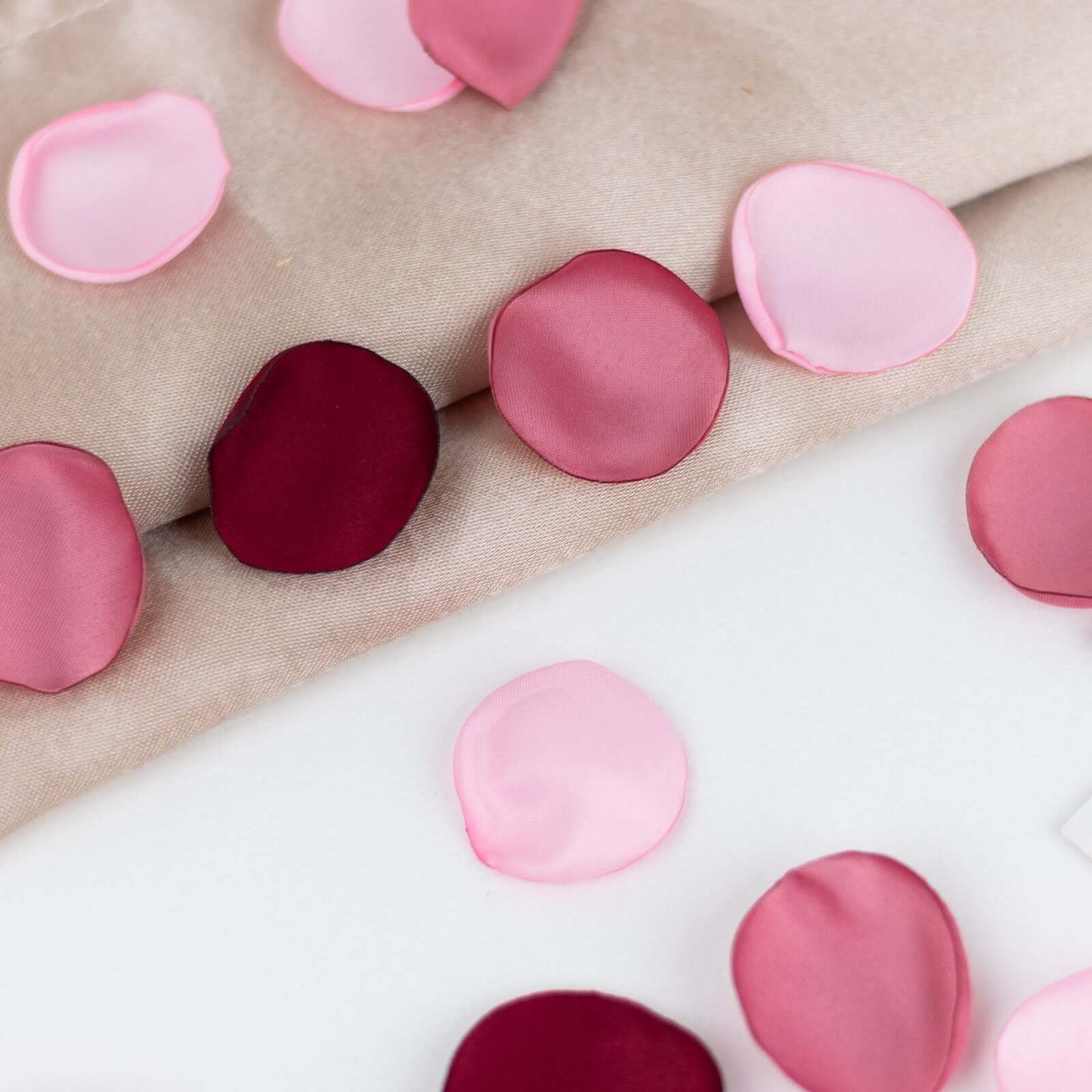 400-Pack Rose Petals Life-Like Flower Confetti Dusty Rose Mix Matte Silk Round - Decorative Event Table Scatters 2"