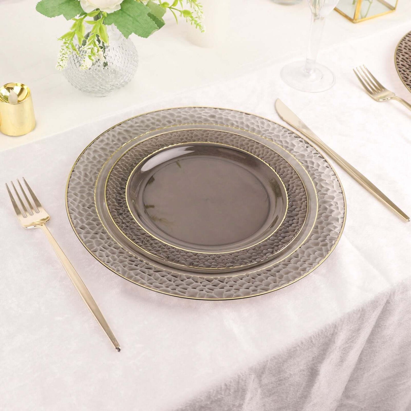 10-Pack Plastic 10" Round Dinner Plates in Opaque Black Hammered Design with Gold Rim - Disposable Party Plates for Chic Banquets & Special Occasions