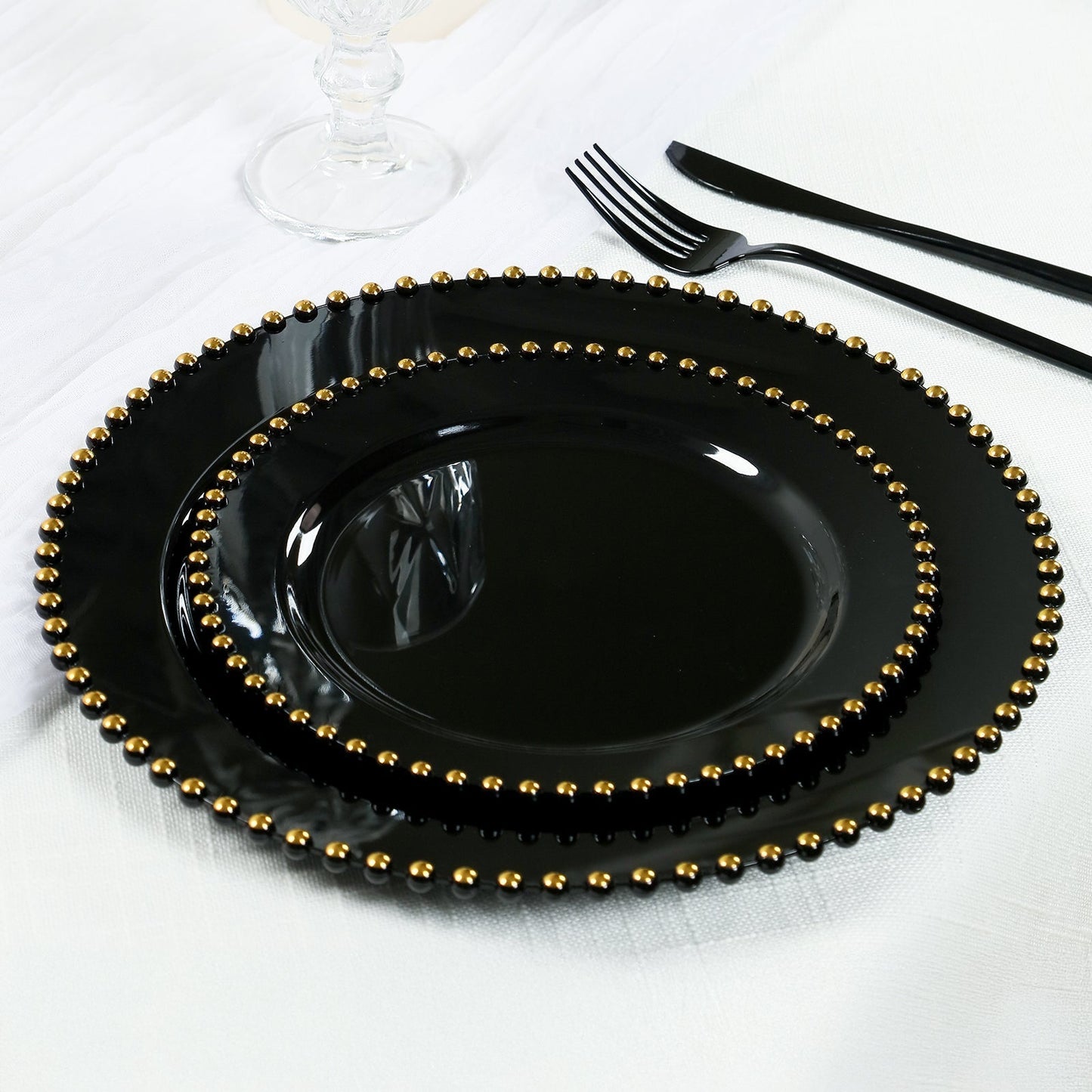 10-Pack Black Plastic Dessert Plates â€“ 8" Round with Gold Beaded Rim, Disposable for Parties & Events
