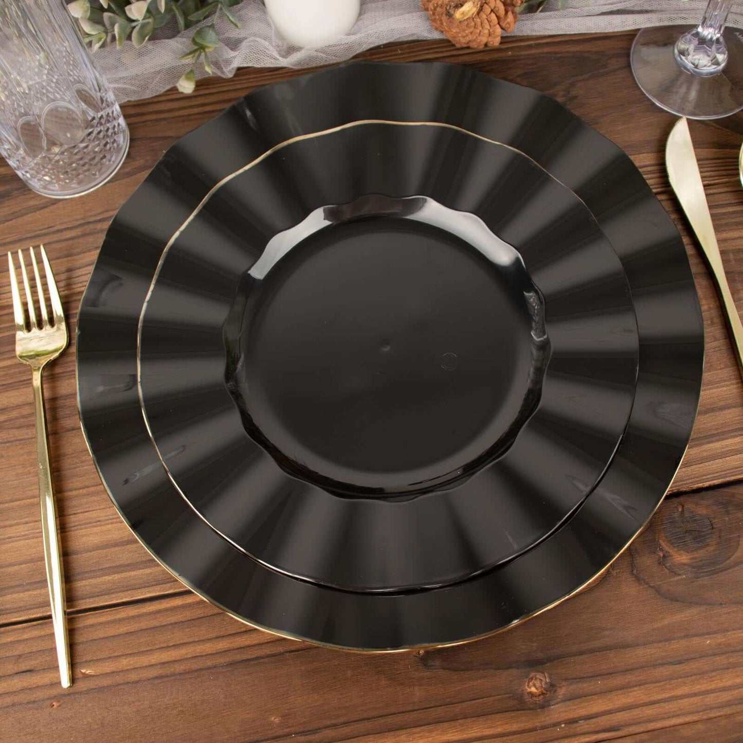 10-Pack Plastic 11" Round Dinner Plates in Black Ruffled Rim with Gold Edging - Sturdy Disposable Dinnerware
