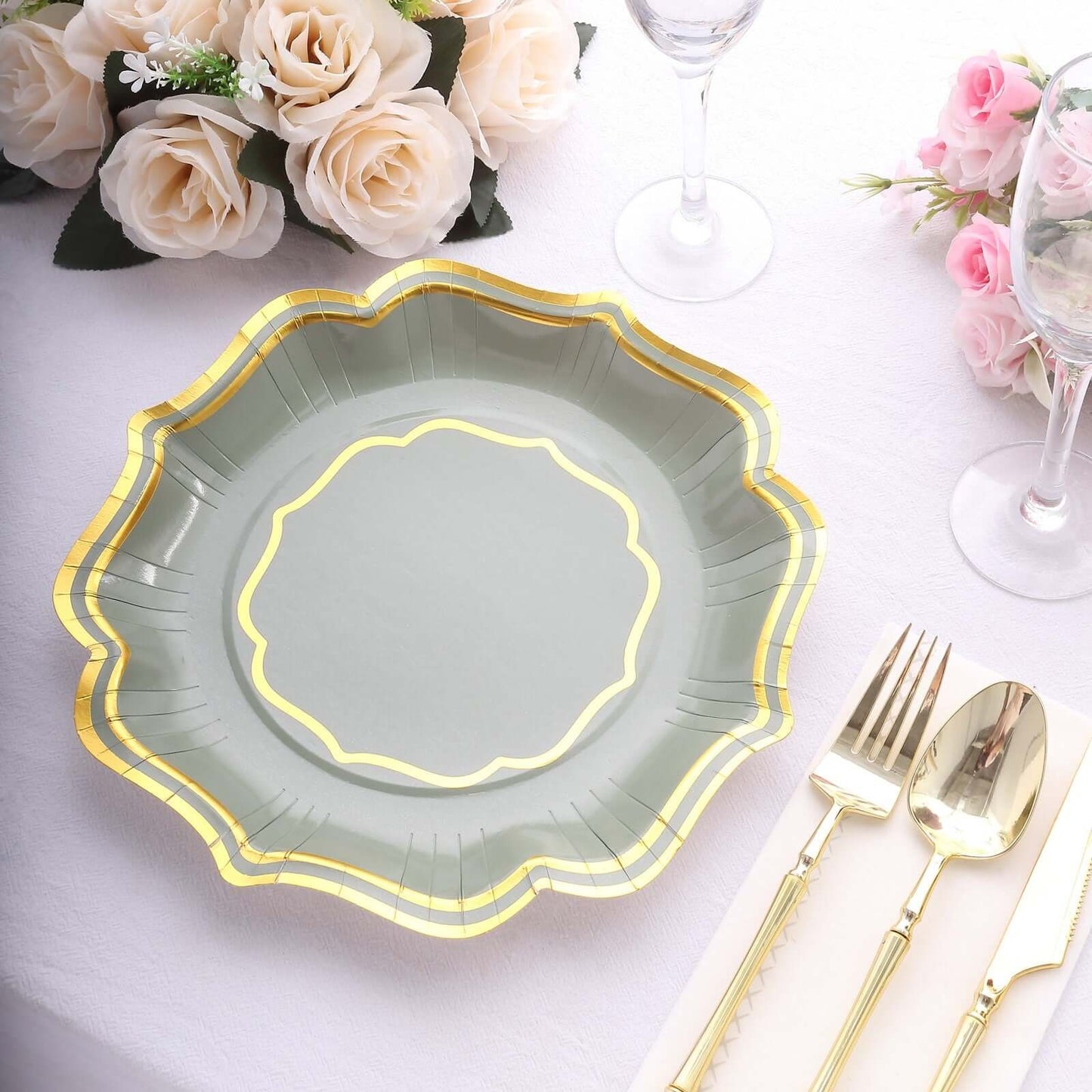 25-Pack Paper Dinner Plates in Sage Green with Gold Scallop Rim - Disposable 300GSM Party Plates 10"