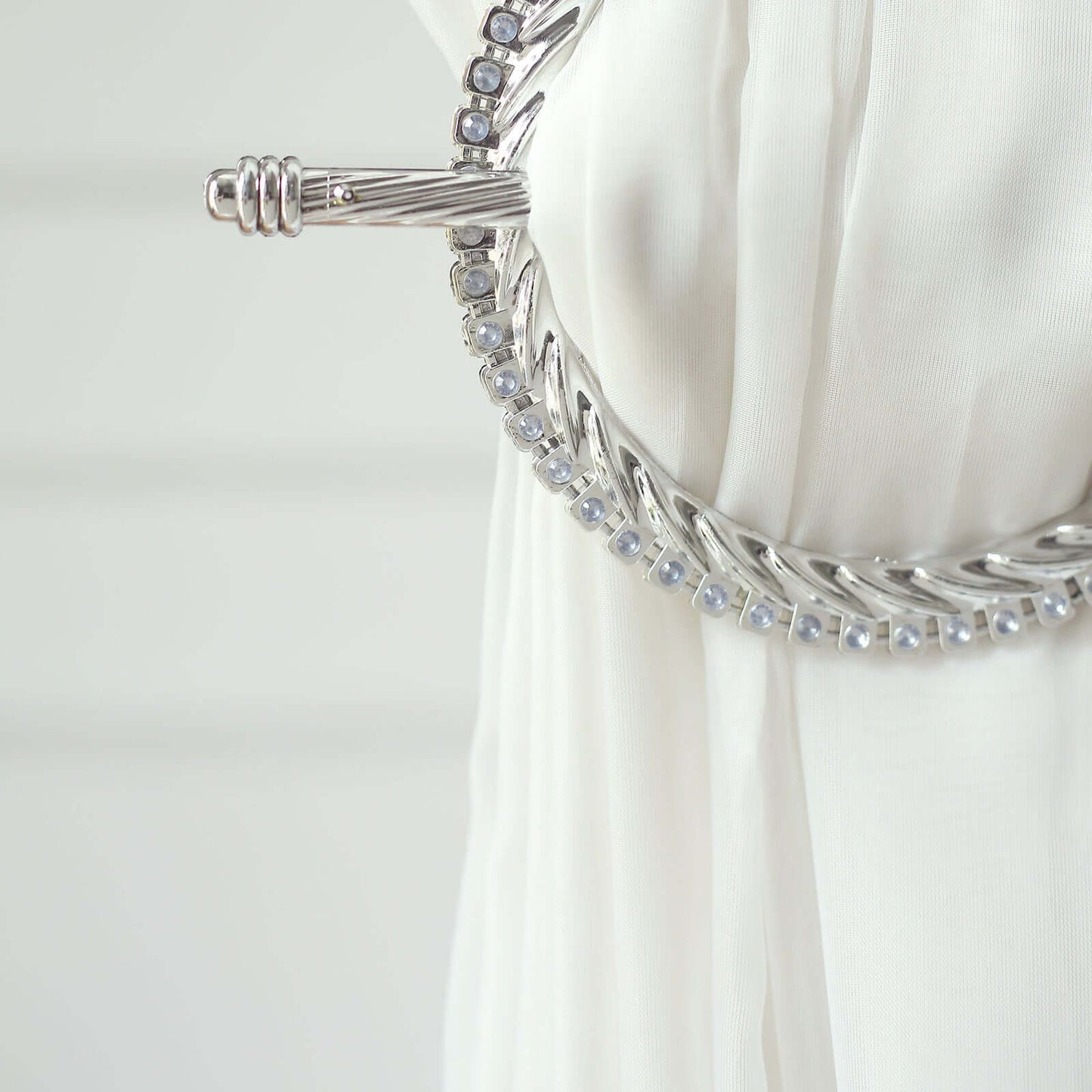 Set of 2 6" Silver Acrylic Braided Barrette Style Curtain Tie Backs With Crystal Diamond Studded Edge, Round Backdrop Drapery Brooch Holdbacks