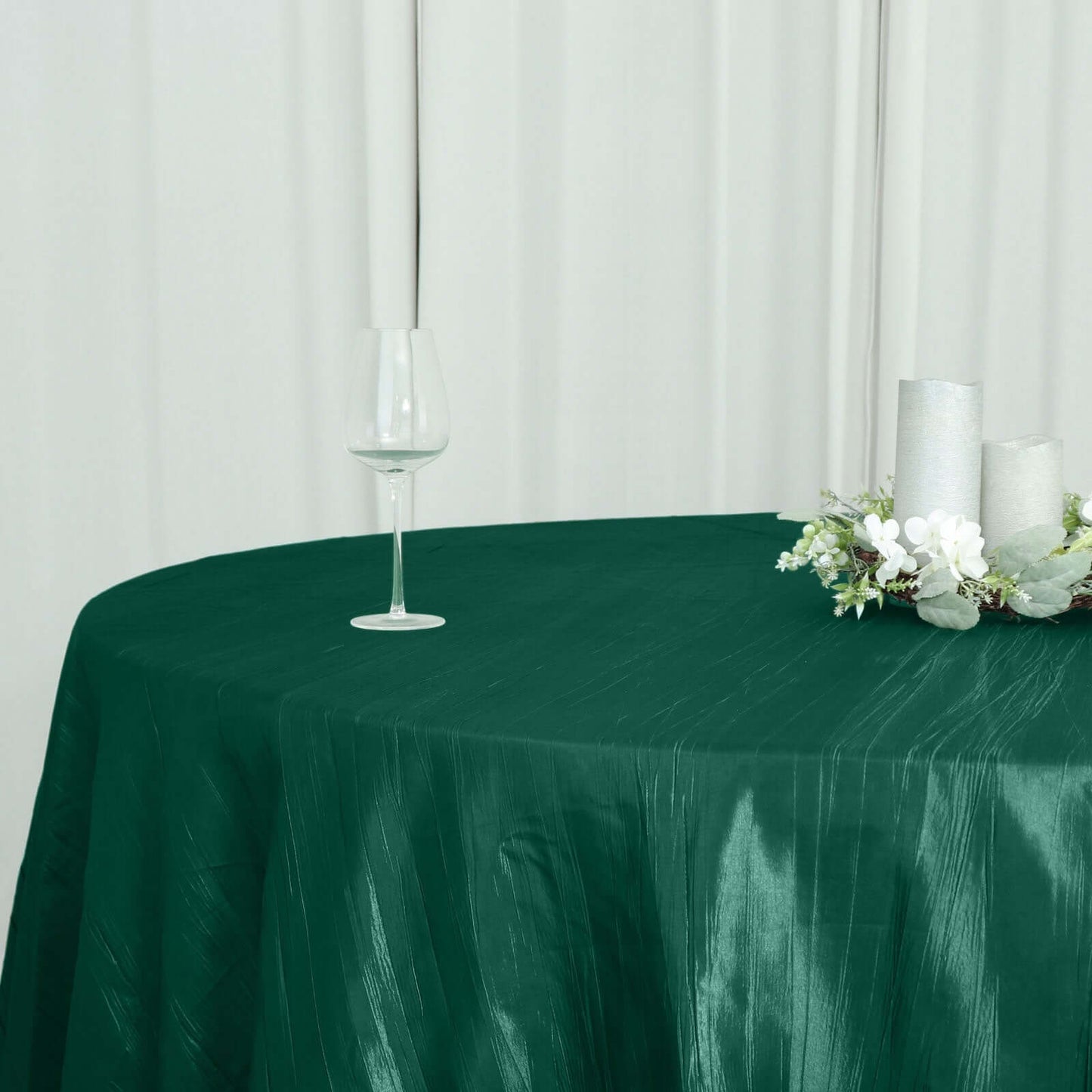 Taffeta 120" Round Tablecloth Hunter Emerald Green - Seamless Accordion Crinkle Table Cover