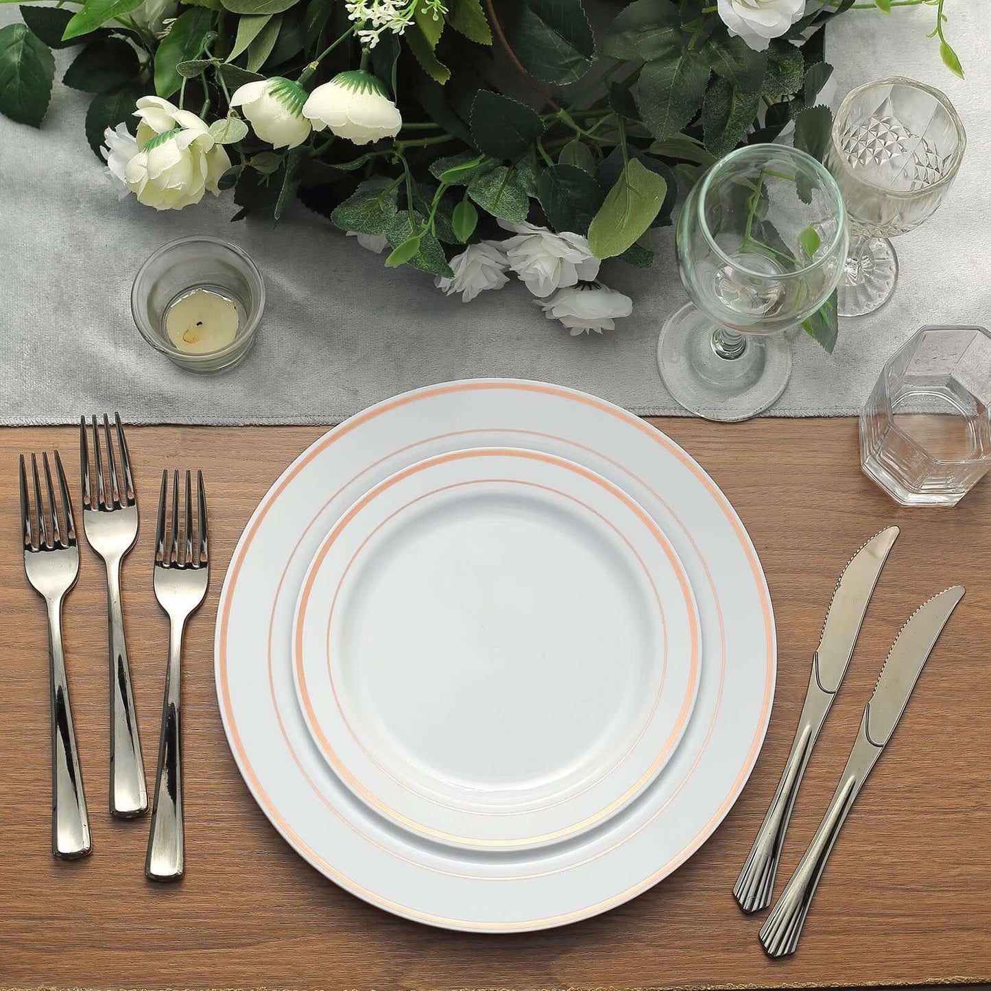 10-Pack Plastic Dinner Plates White with TrÃ¨s Chic Rose Gold Rim - Perfect Disposable Party Plates 10"