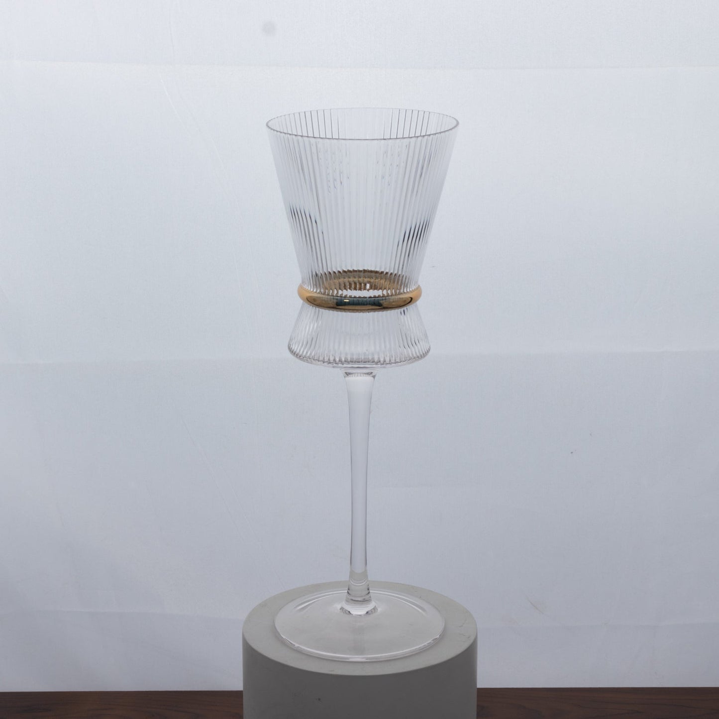 6-Pack Clear Wine Glasses â€“ 9oz Real Glass, Ribbed Design with Gold Ring Accent, Elegant Glassware for Celebrations â€“ 9" Tall