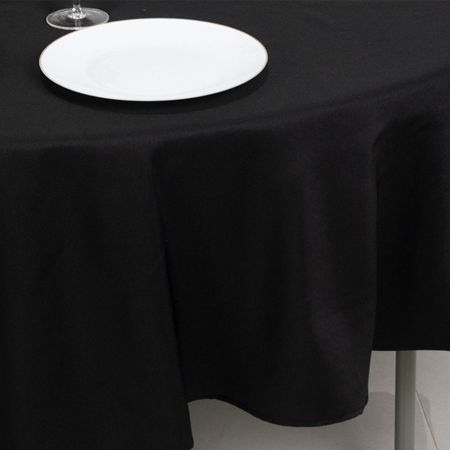Fire Retardant Premium Polyester 90" Round Tablecloth Black - High-Performance Table Cover