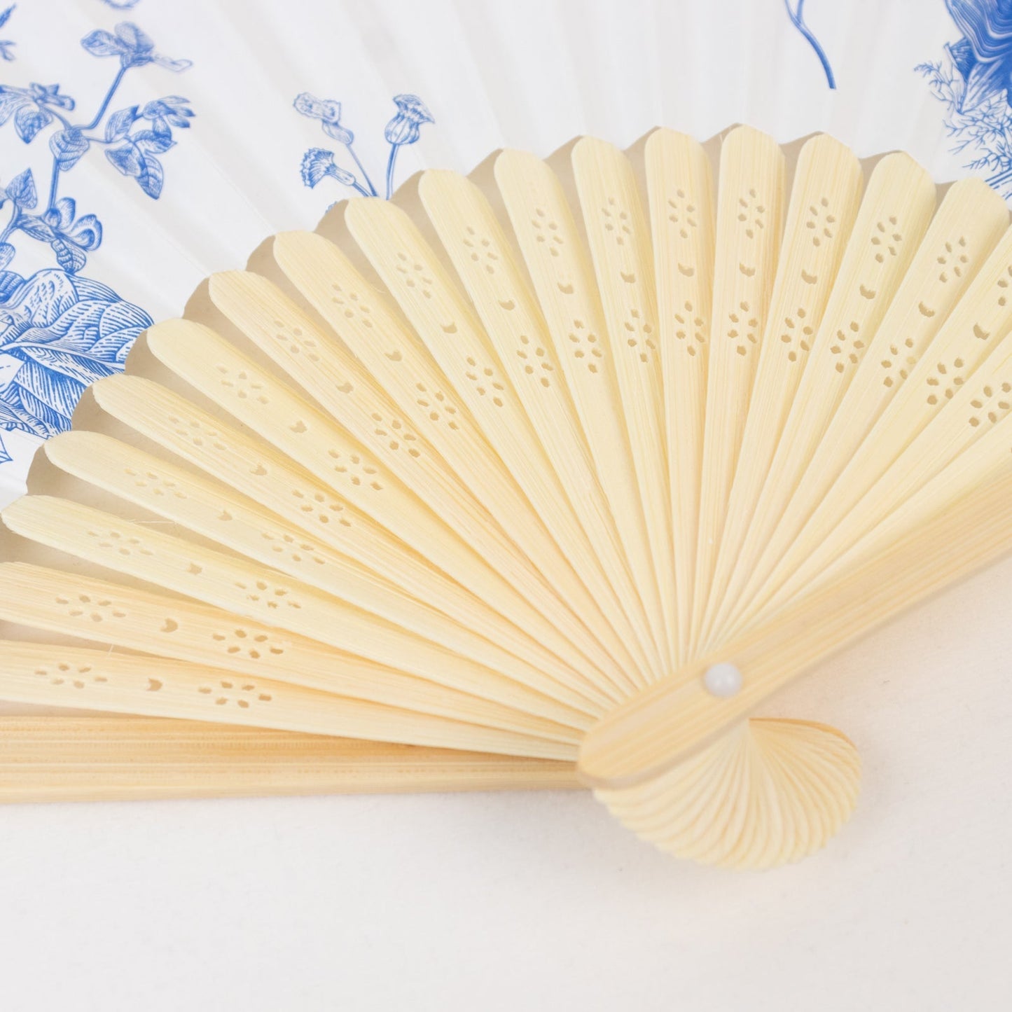 5-Pack Paper Folding Fans Party Favors in White & Blue French Toile Pattern, Handheld Fans with Bamboo Frame