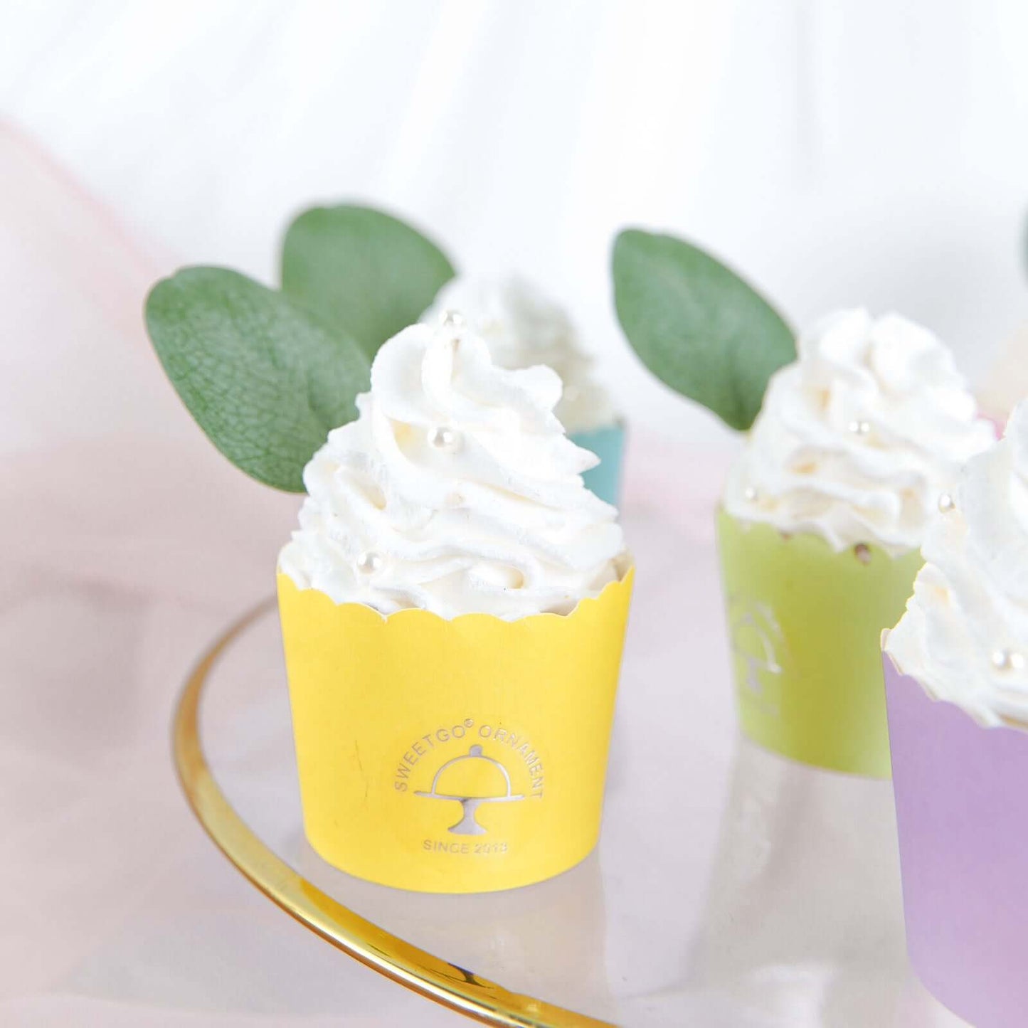 200 Pcs Artificial Eucalyptus Leaves Decor Frosted Green - Lifelike Faux Greenery Petals for Rustic-Themed Parties Arrangements & Decor Projects