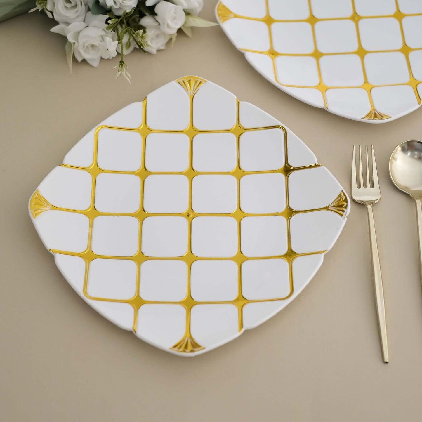 10-Pack Plastic 10" Square Dinner Plates in White with Gold Diamond Lattice Pattern - Disposable Party Plates for Weddings, Banquets & Special Events
