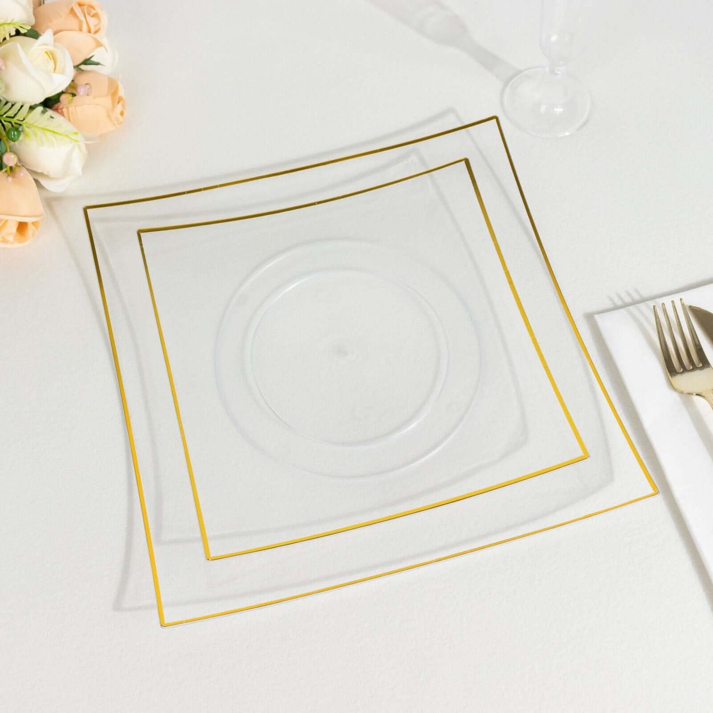 10-Pack Plastic 10" Square Dinner Plates in Clear Concave Style with Gold Rim - Modern Disposable Party Plates