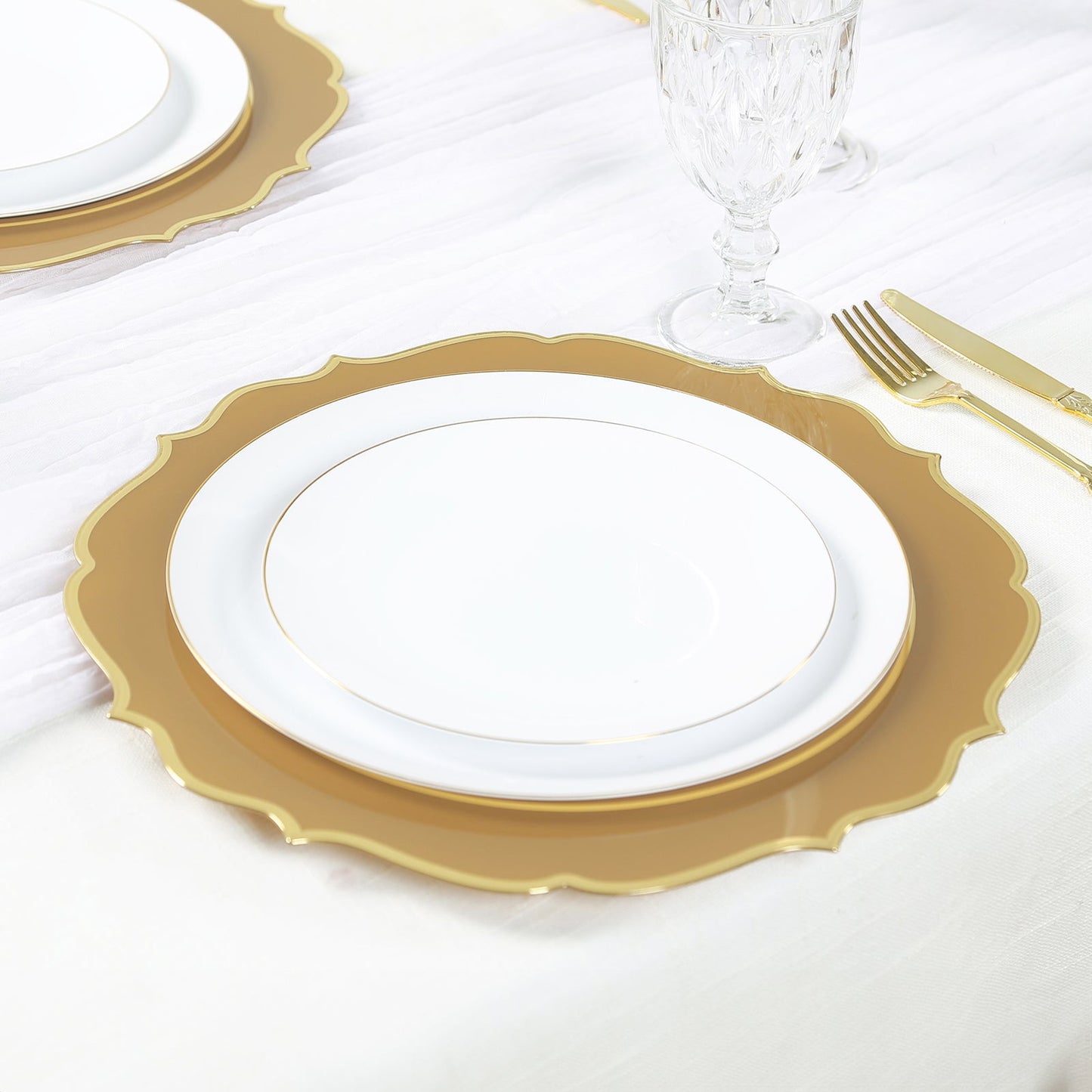 10-Pack Economy Plastic Round Charger Plates 13" in Gold with Scalloped Rim, Decorative Dinner Party Serving Plates