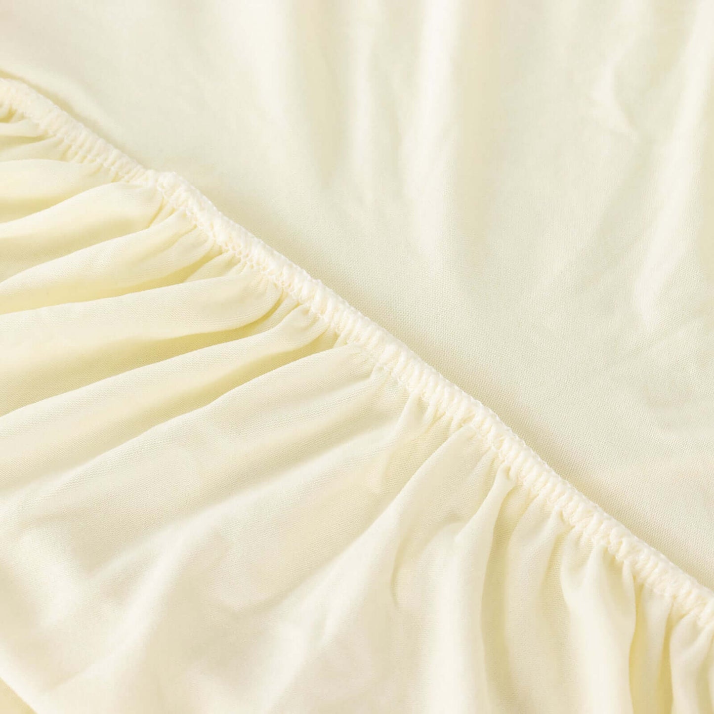 Spandex Round 6ft Table Skirt Ivory with Wavy Skirt-Like Effect Stylish Table Cover
