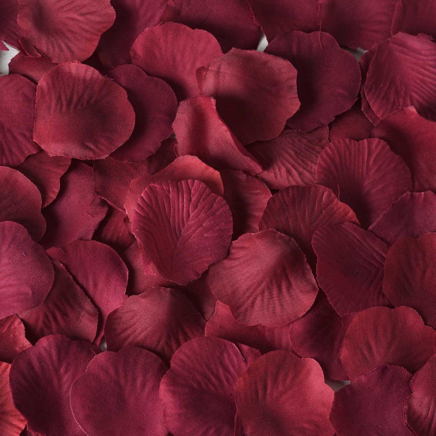 500-Pack Rose Petals Round Design Burgundy Silk Confetti - Decorative Scatters for Tables and Floors